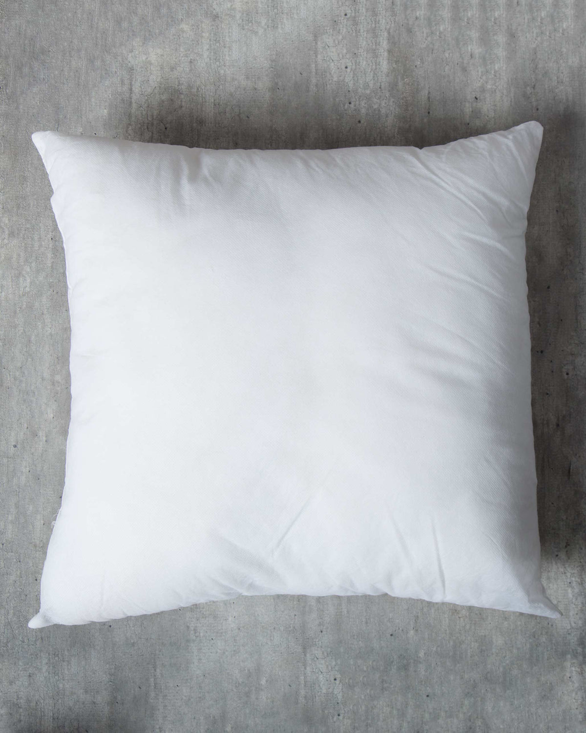 Square 51 x 51 cm cushion filler seen from above.