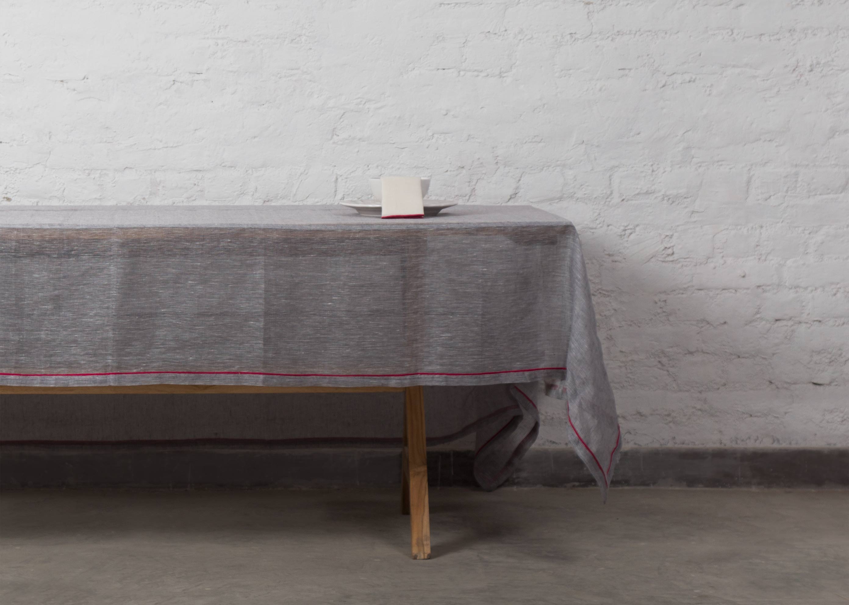 Verandah Classic Table Cloth Small - Grey & Fuchsia