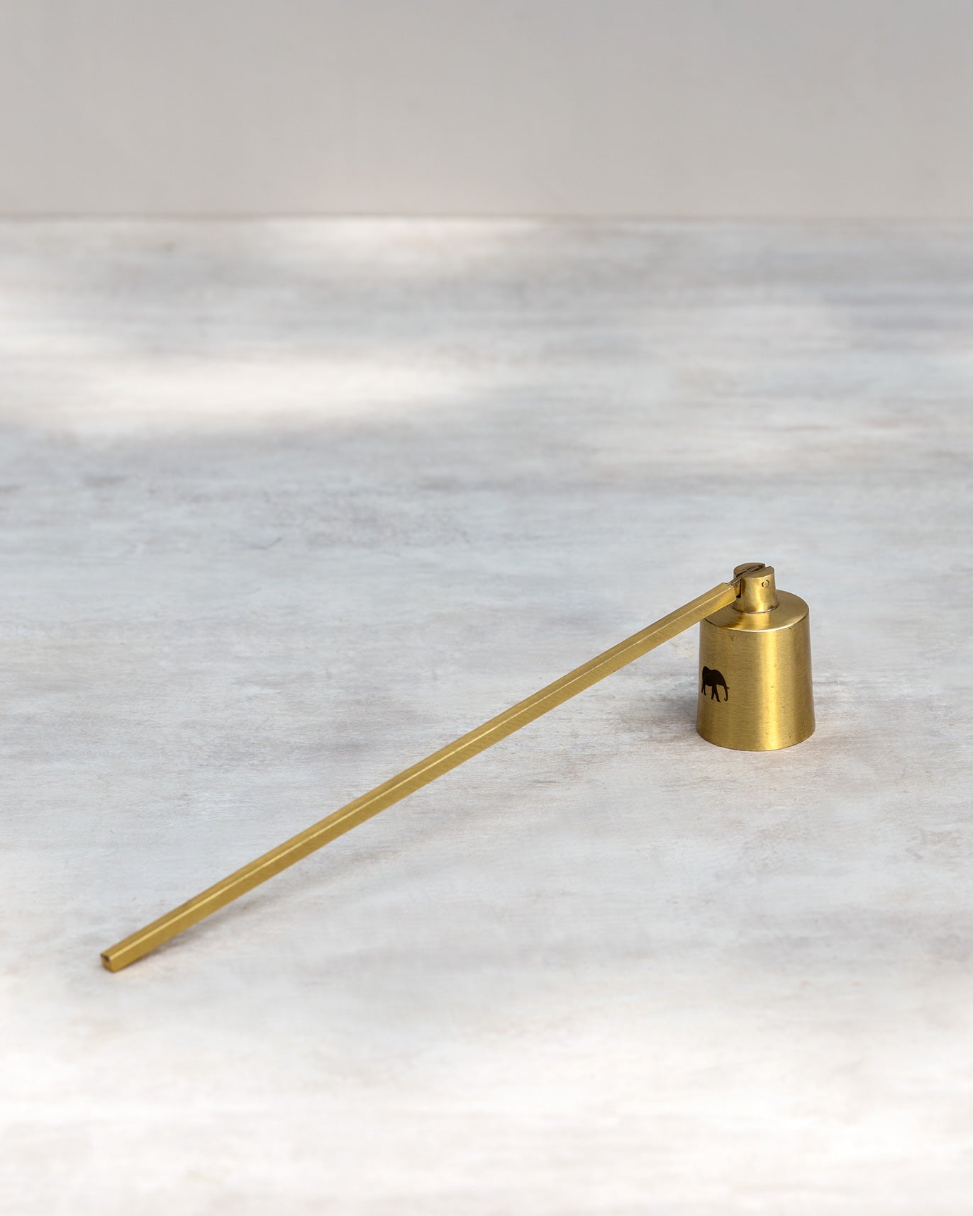 Ele candle snuffer