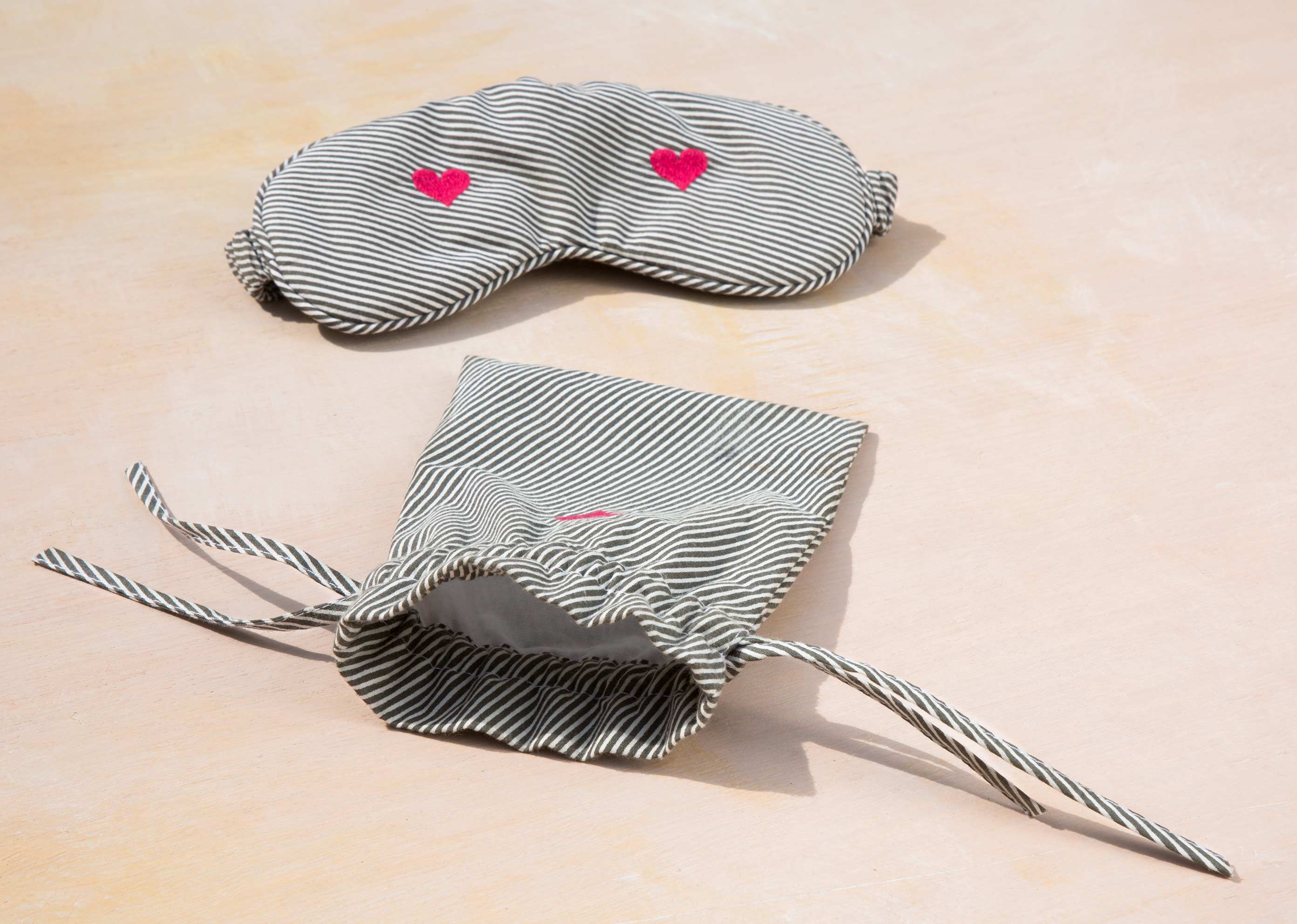 Heart Snooze Eye Mask & Pouch