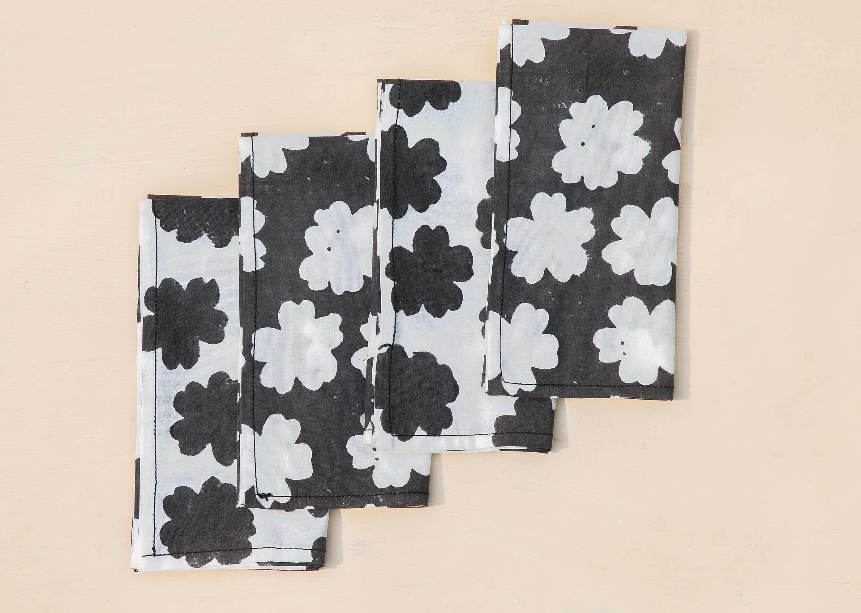 Campana Dinner Napkins (Set of 4)