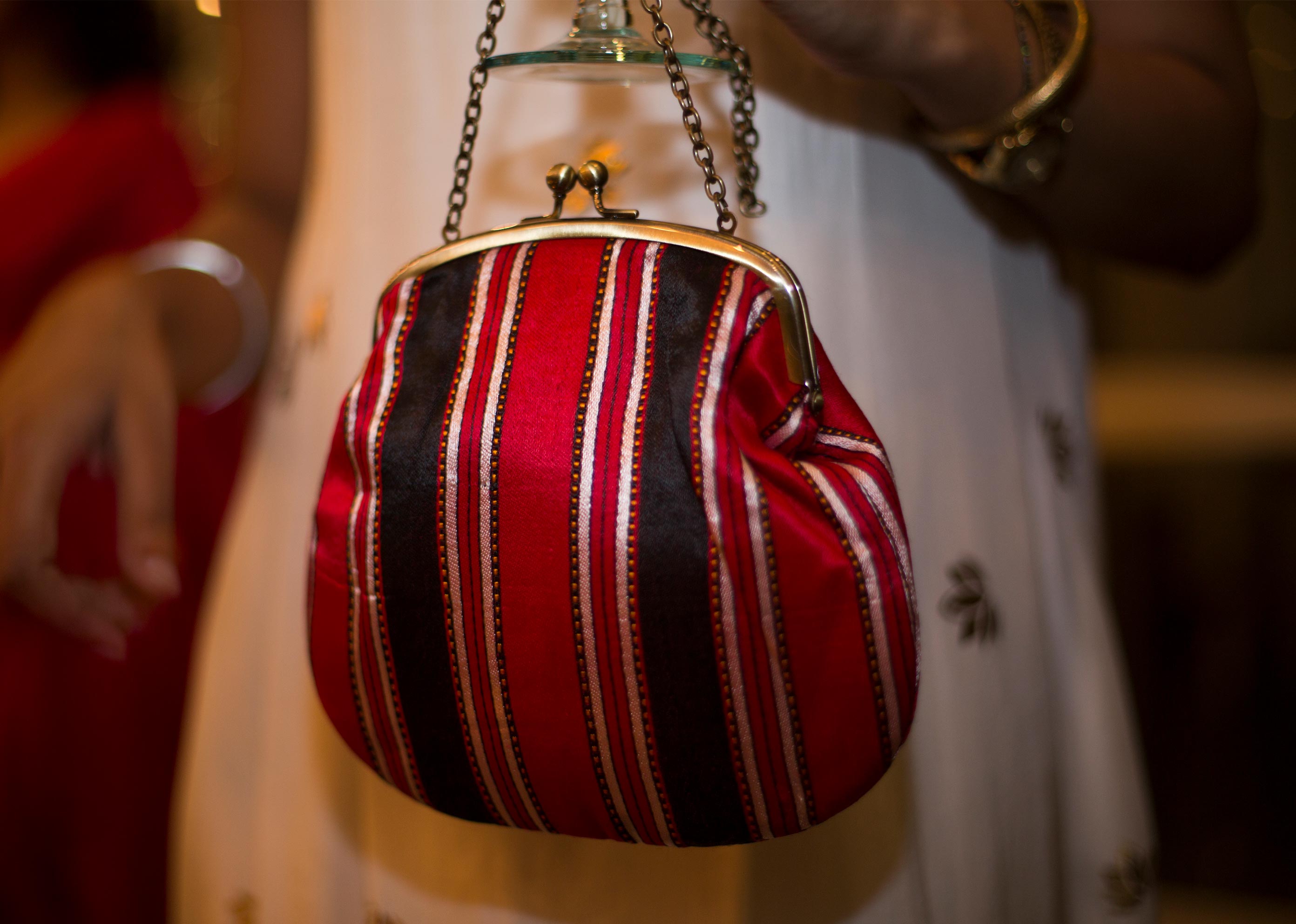 Sling Stripe Clutch - Red & Brown