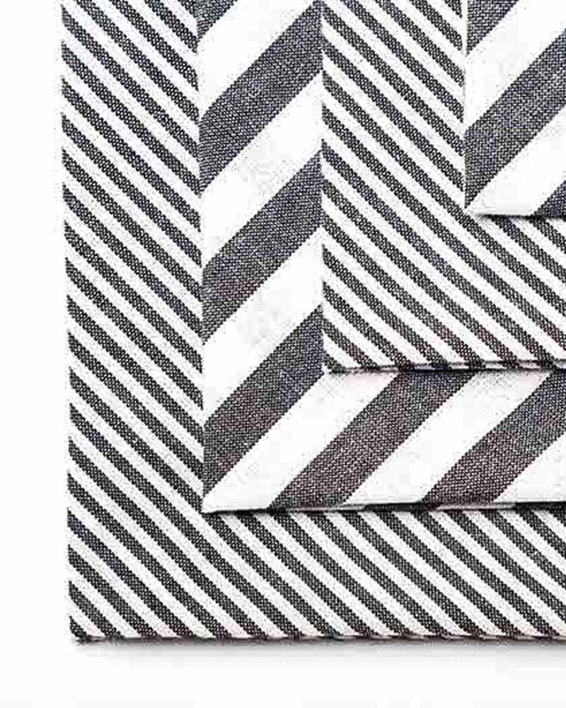 Black & White Dinner Napkins (Set of 4)