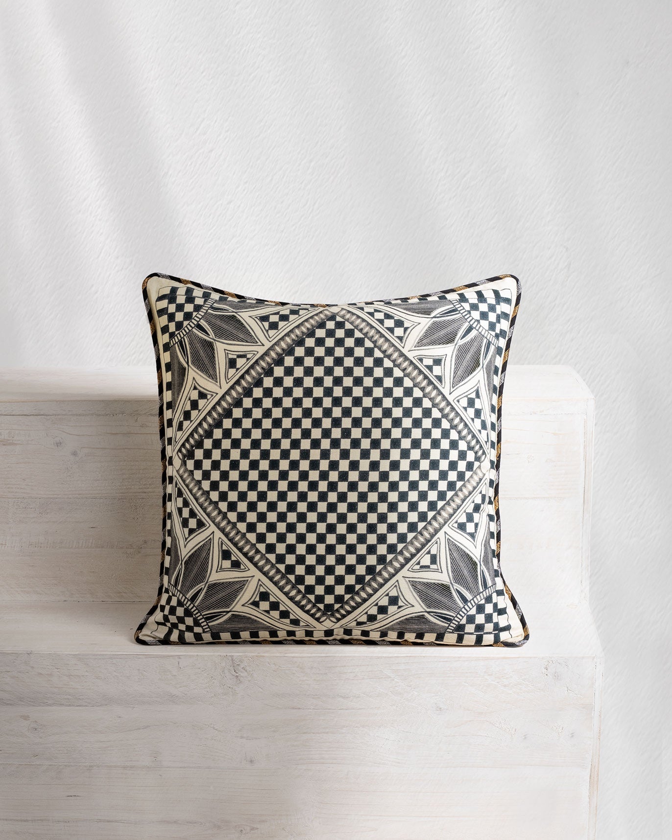 Arabesko Cushion Cover - Charcoal