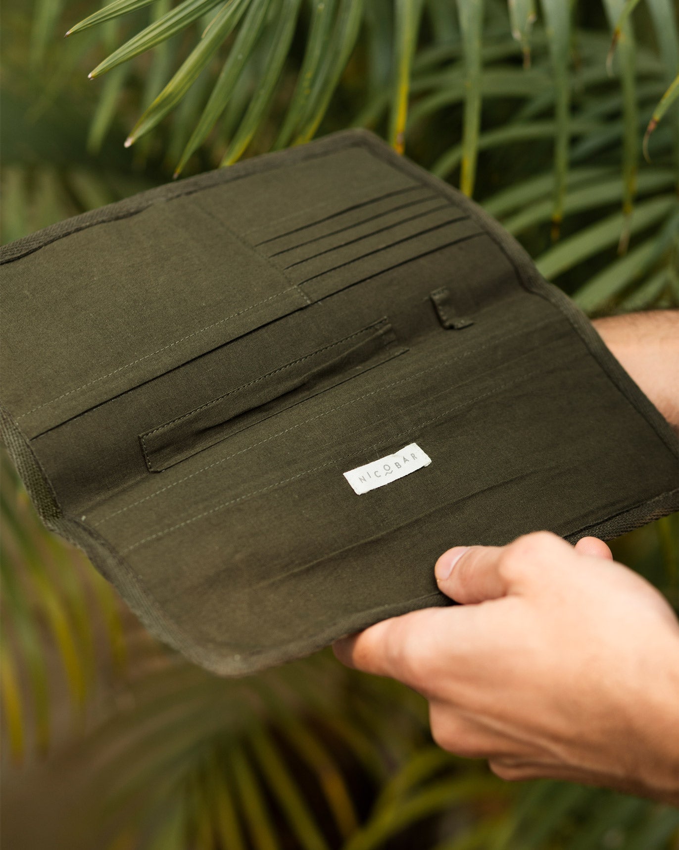 Shiro Passport Sleeve - Olive