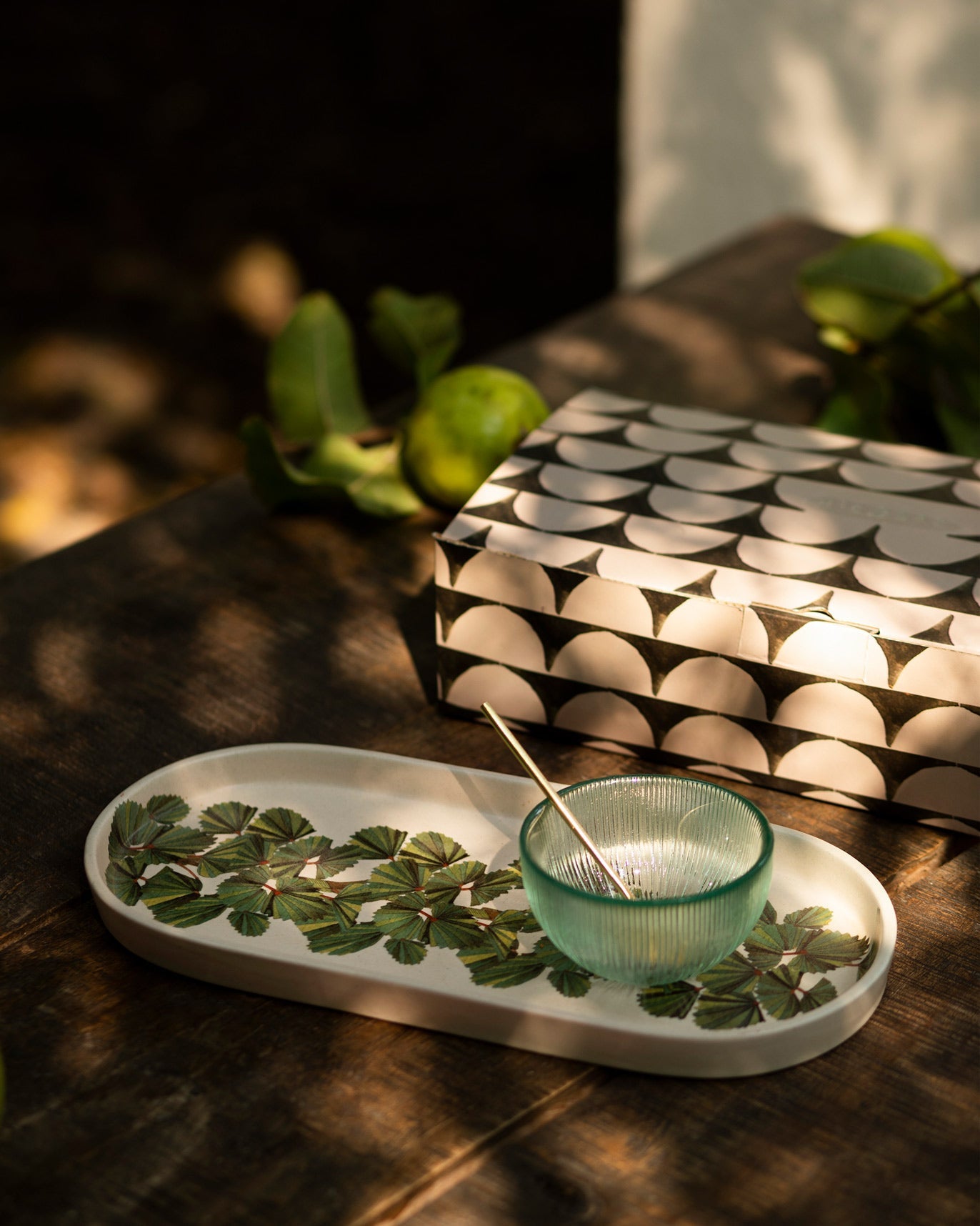 Oyster Bay Platter With Dip Bowl & Spoon