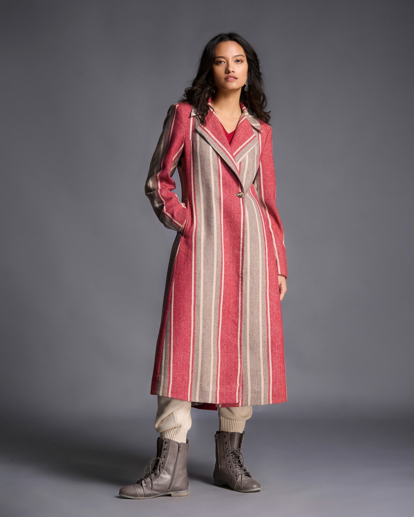 Sitara Outerwear - Red & Beige
