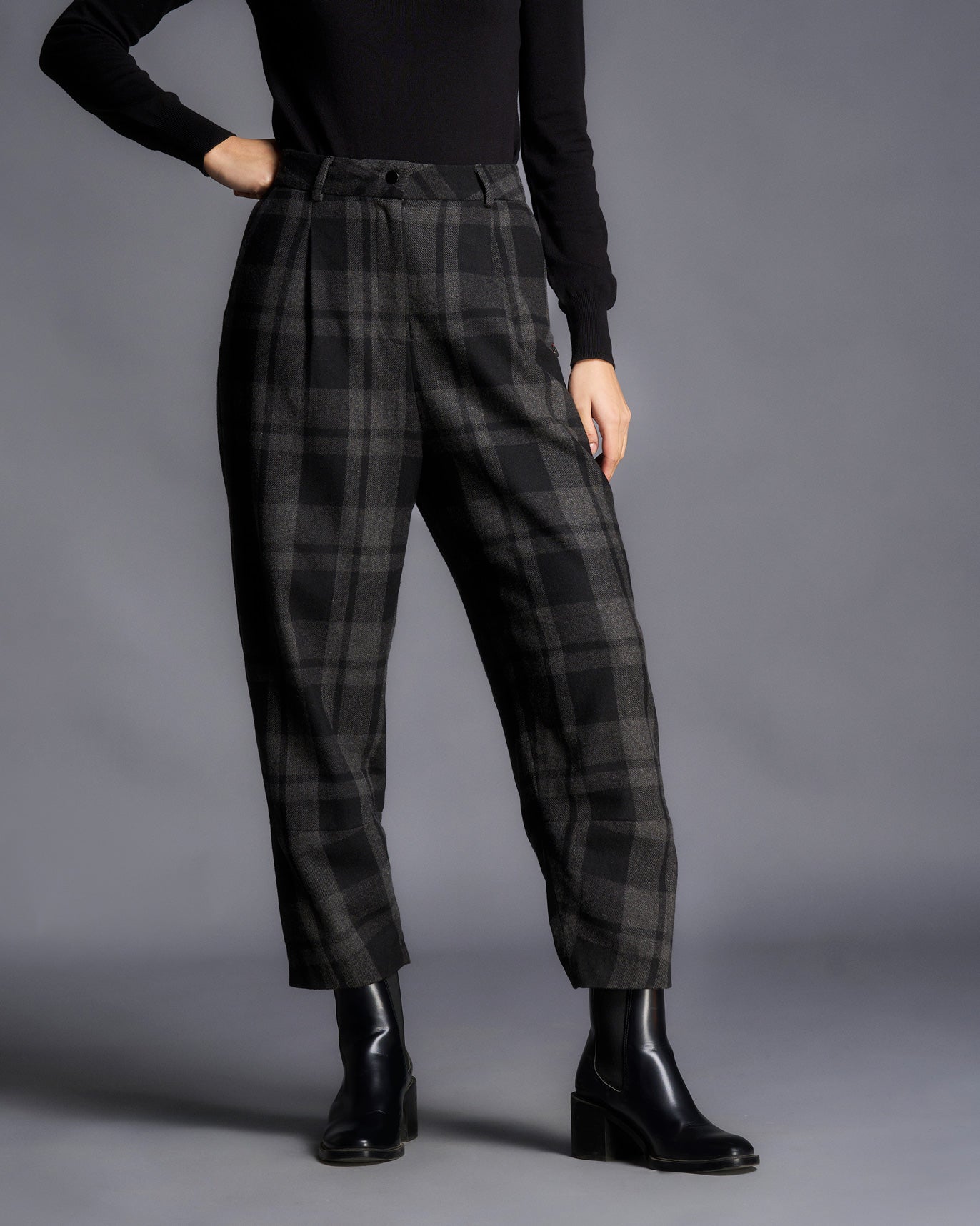 Tapered Trouser - Black & Grey