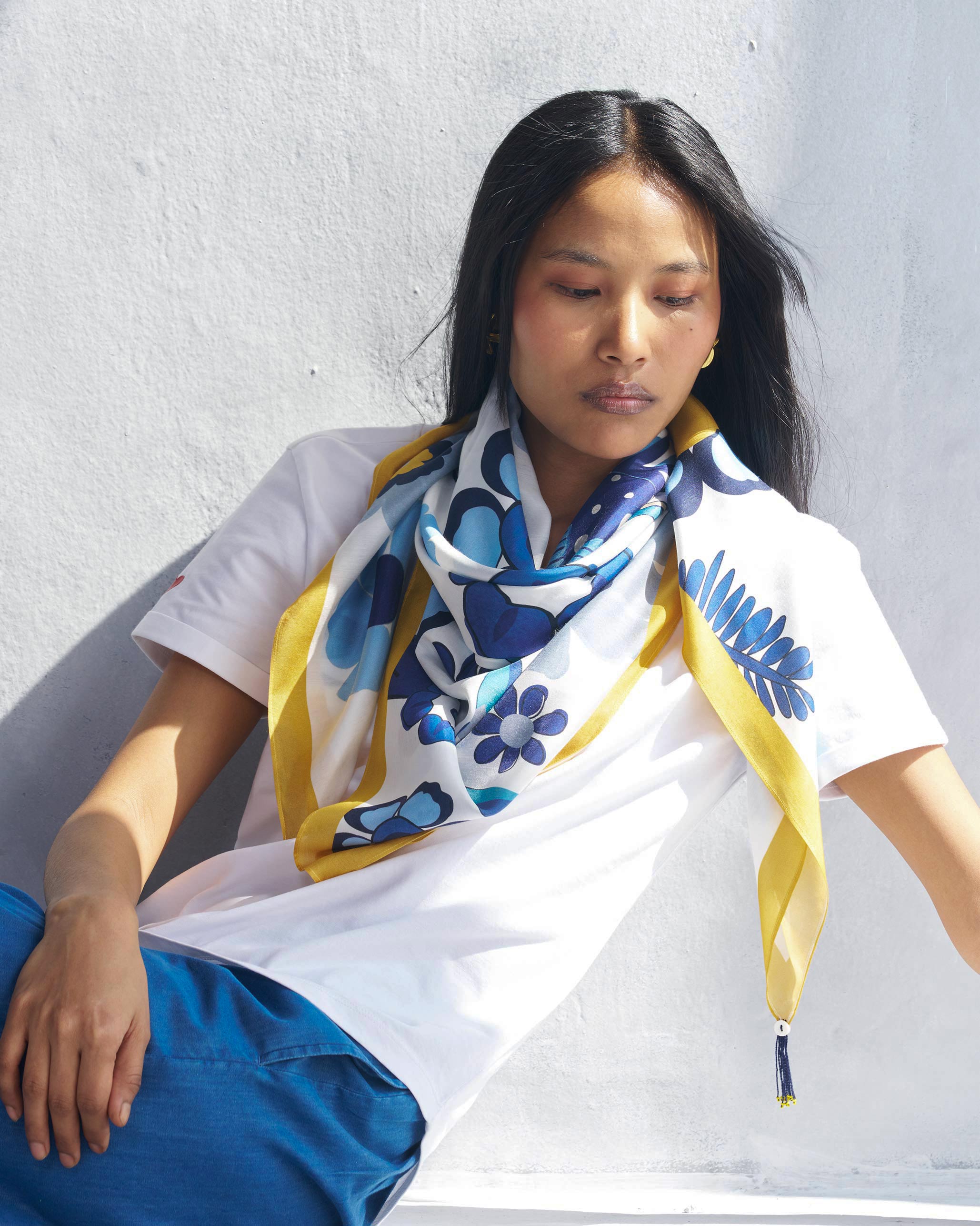 Bagan Bagh Scarf - Ivory & Navy