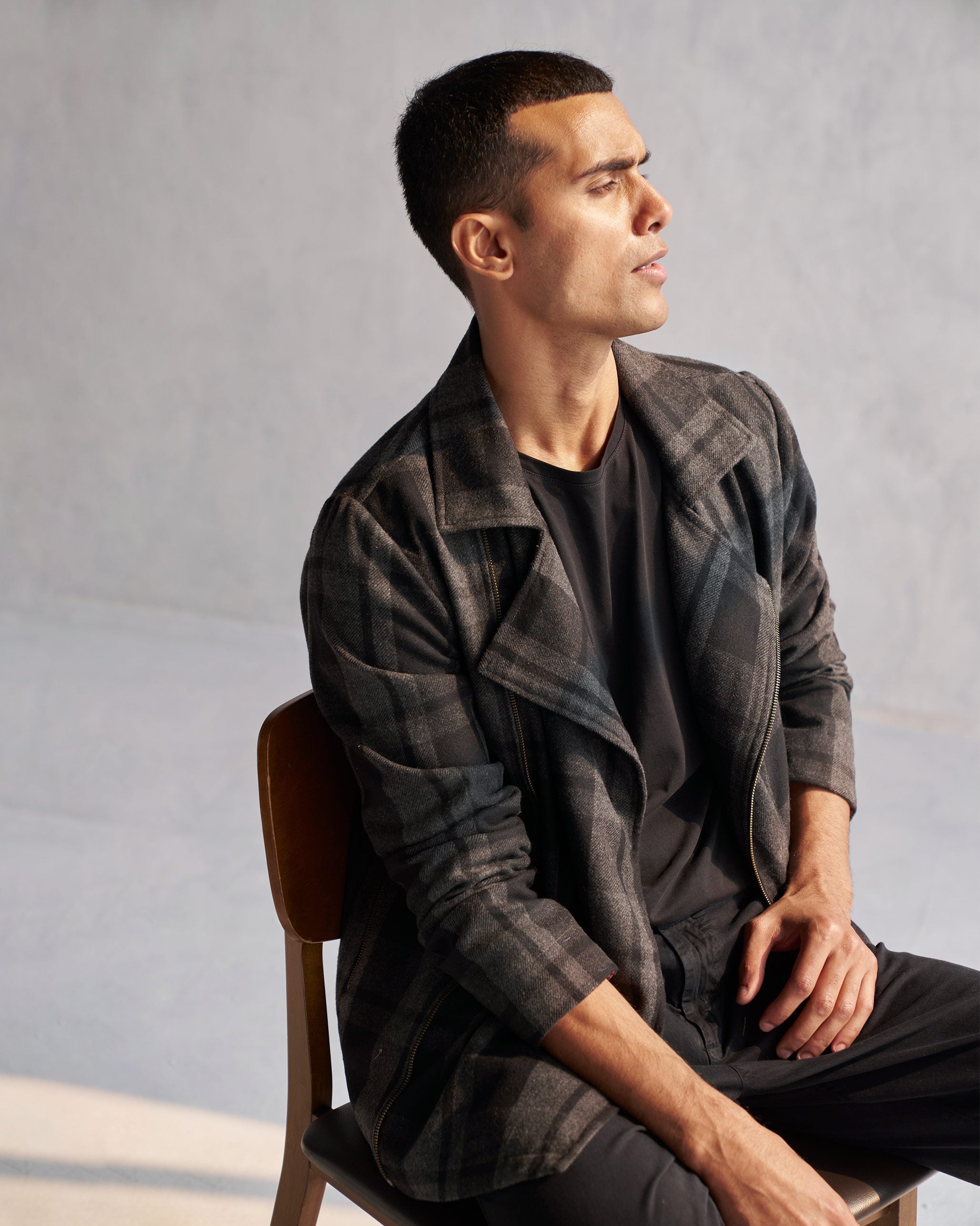 Woollen Knotch Collar Jacket - Black & Grey