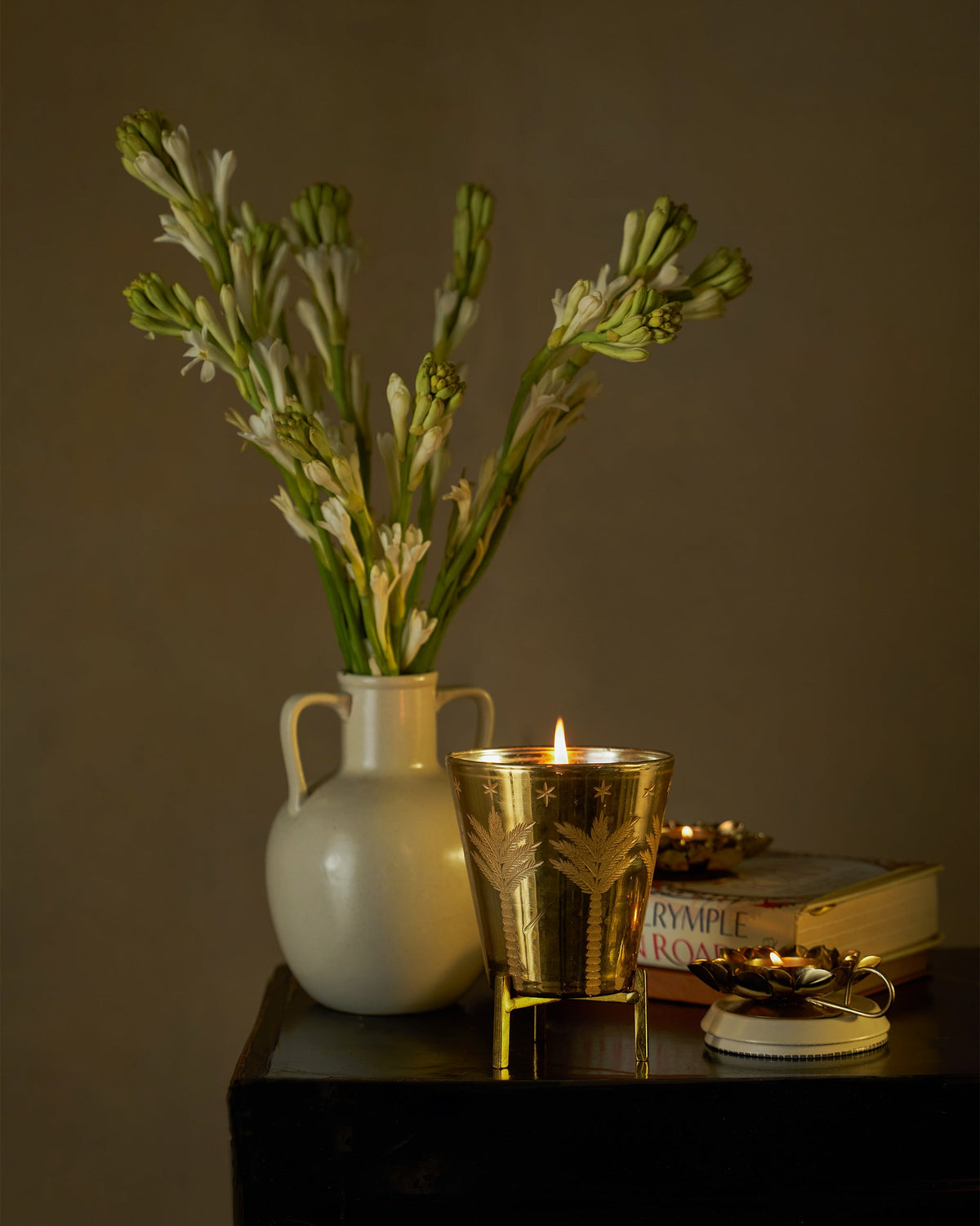Kaveri Candle With base