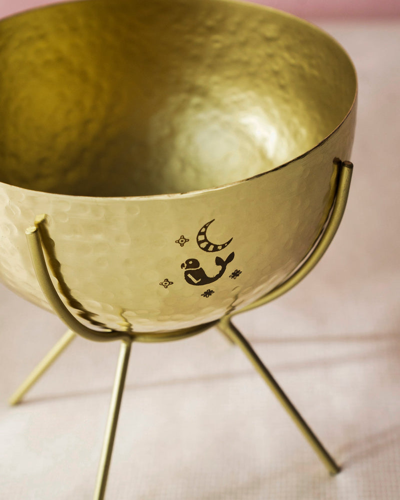 Myra Planter