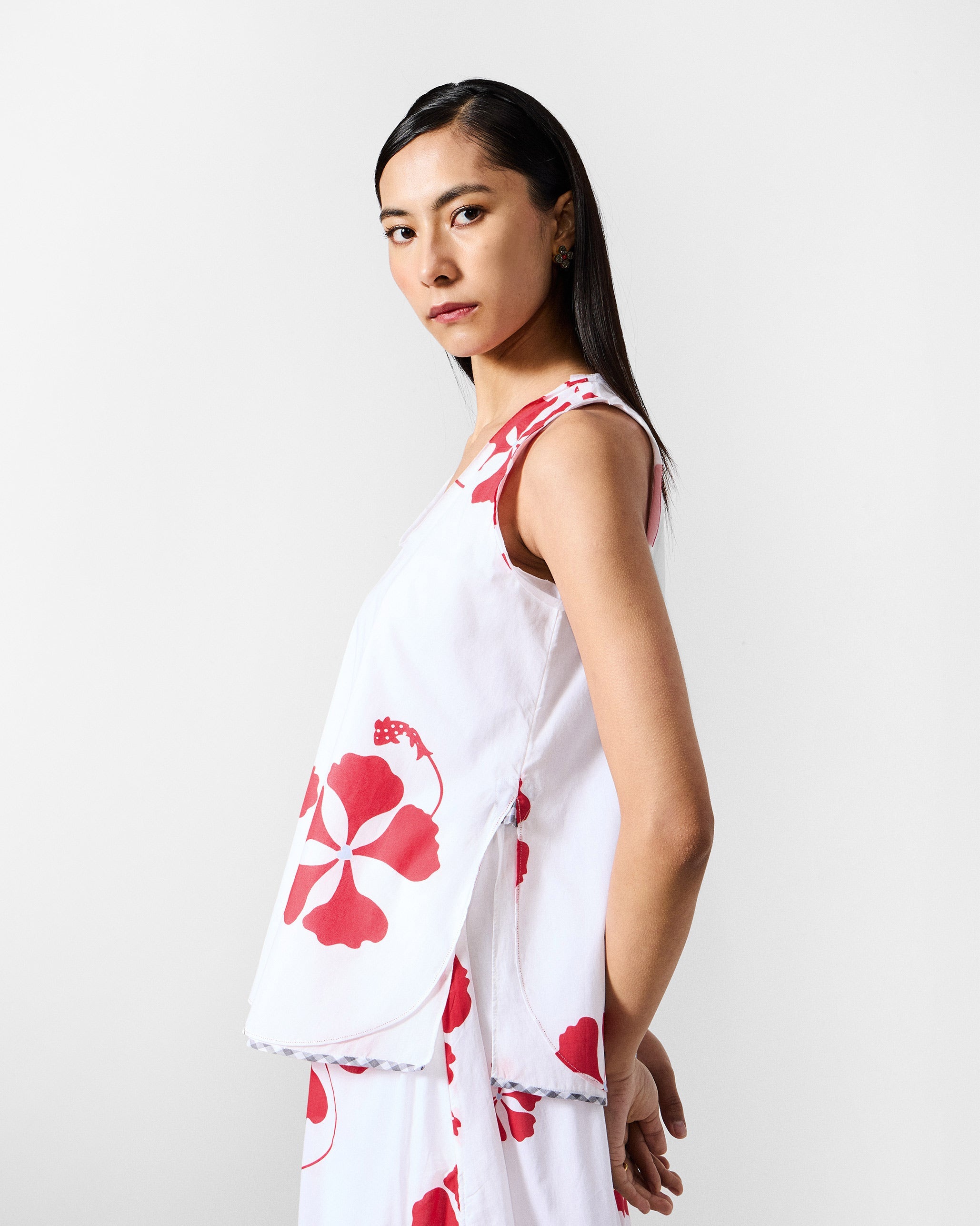 The Kiva Set - White & Red Printed