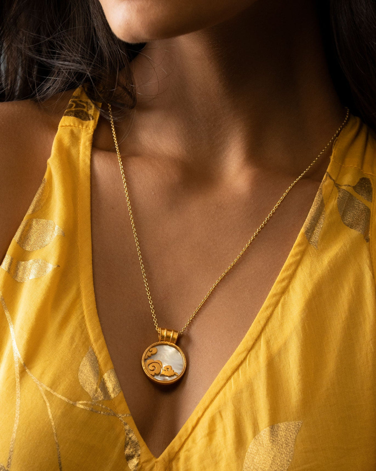 Cloud Air Sign Charm - Gold