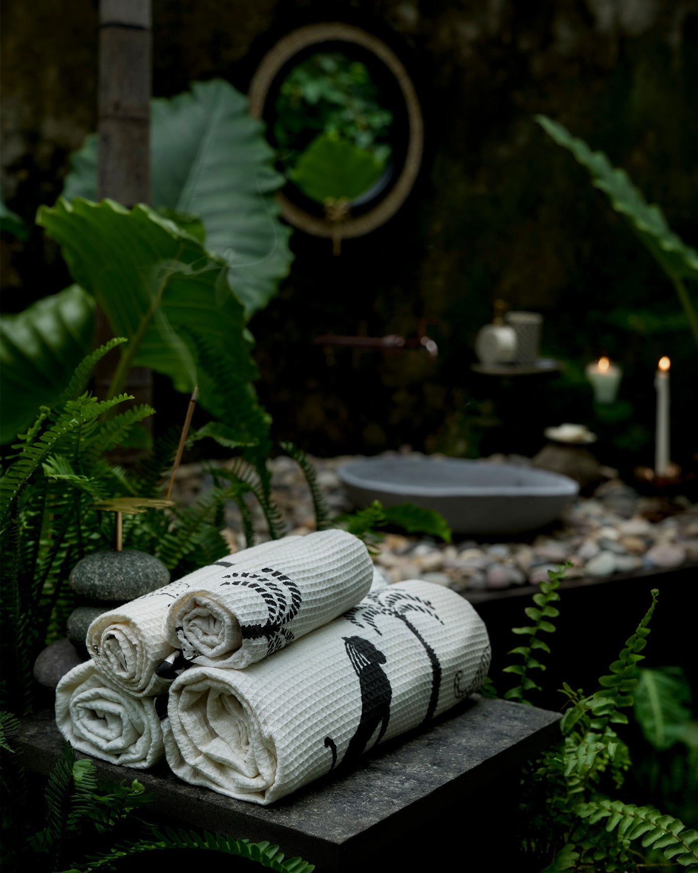 Ele Palm Retreat Set