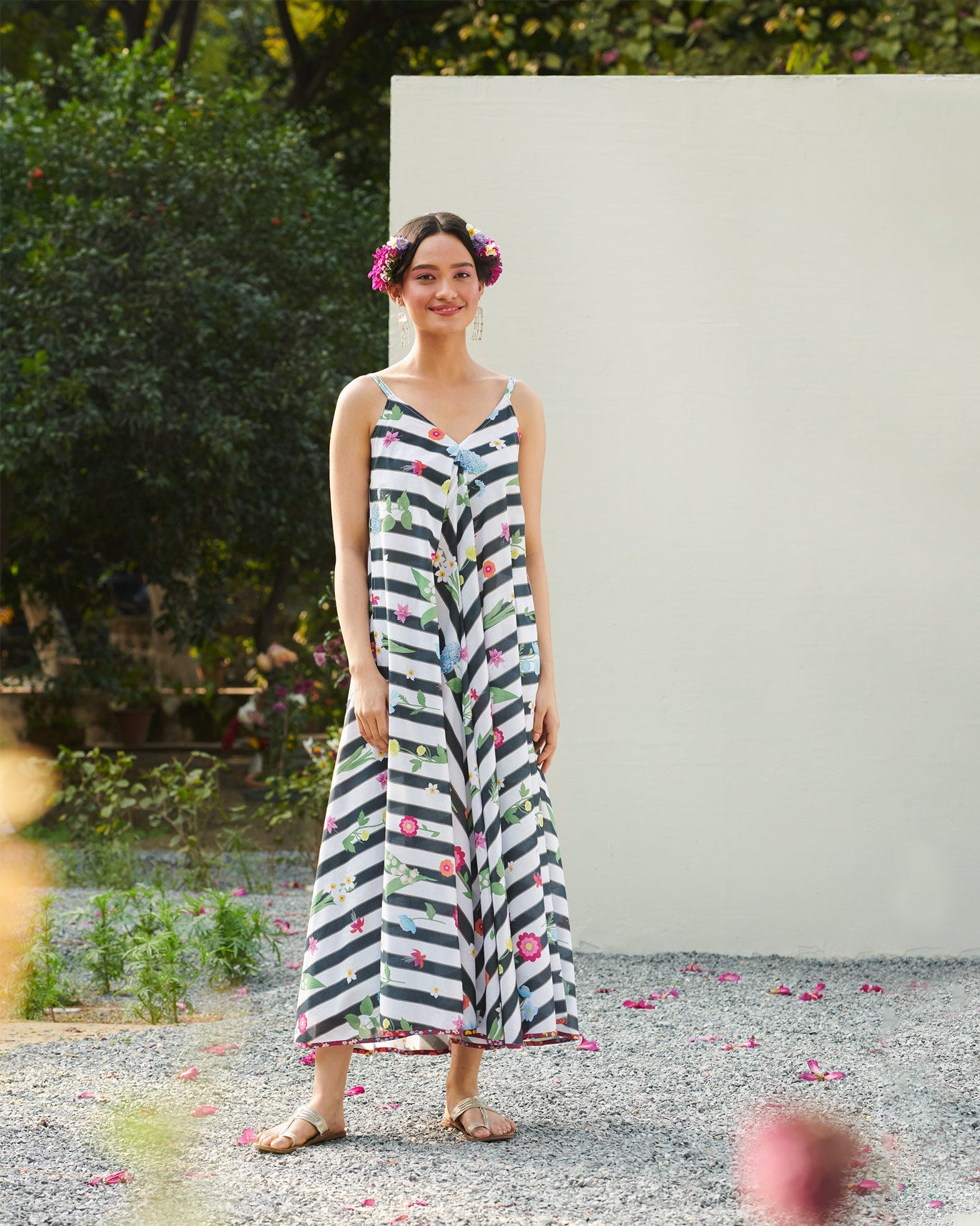 V-Neck Strappy Dress - White & Black