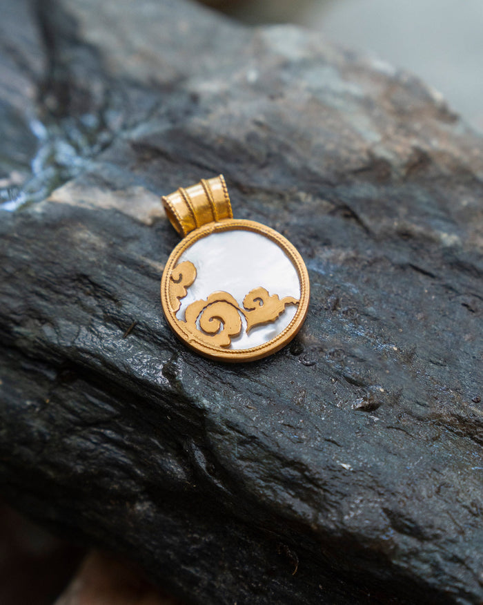 Cloud Air Sign Charm - Gold