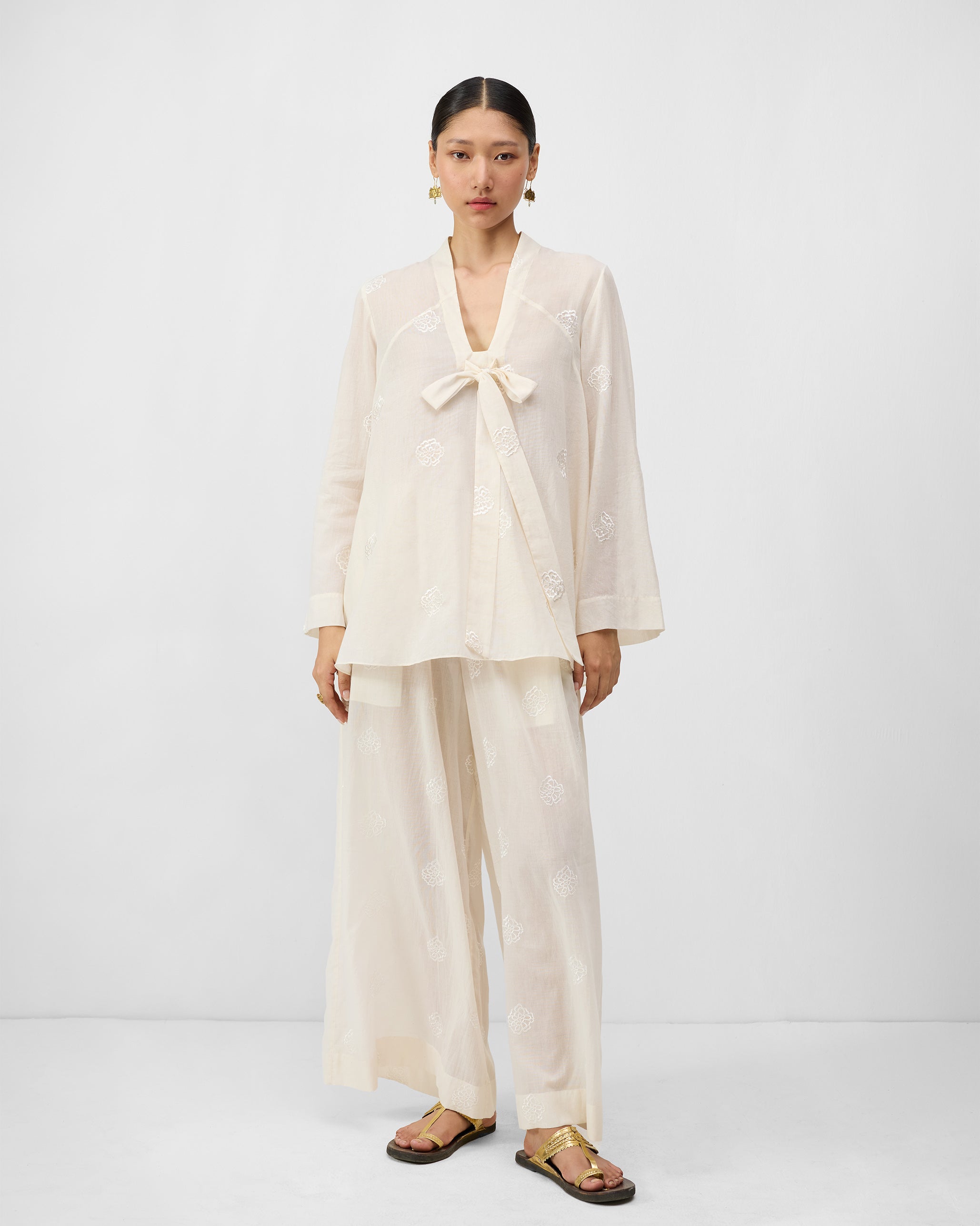 The Necktie Set - Ivory Embroidered