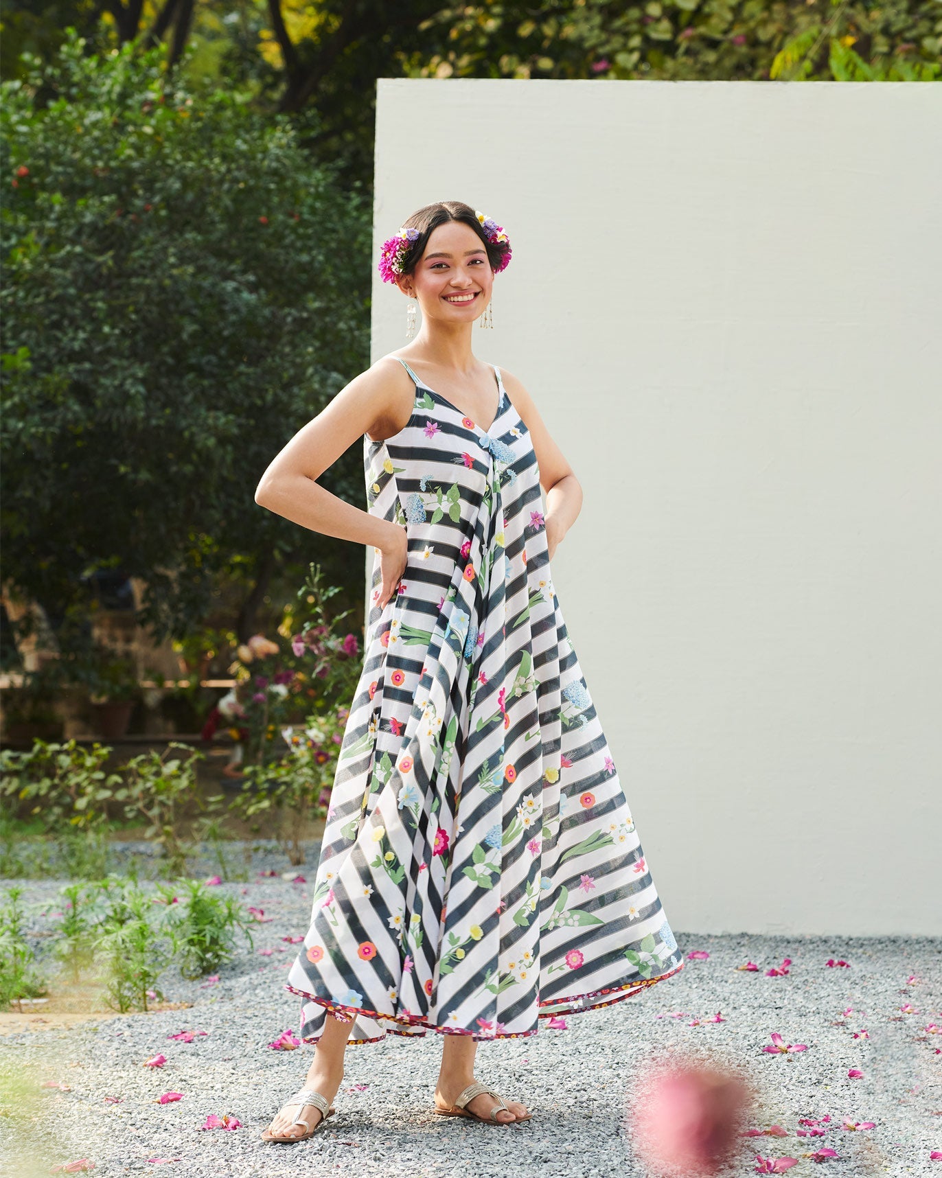 V-Neck Strappy Dress - White & Black