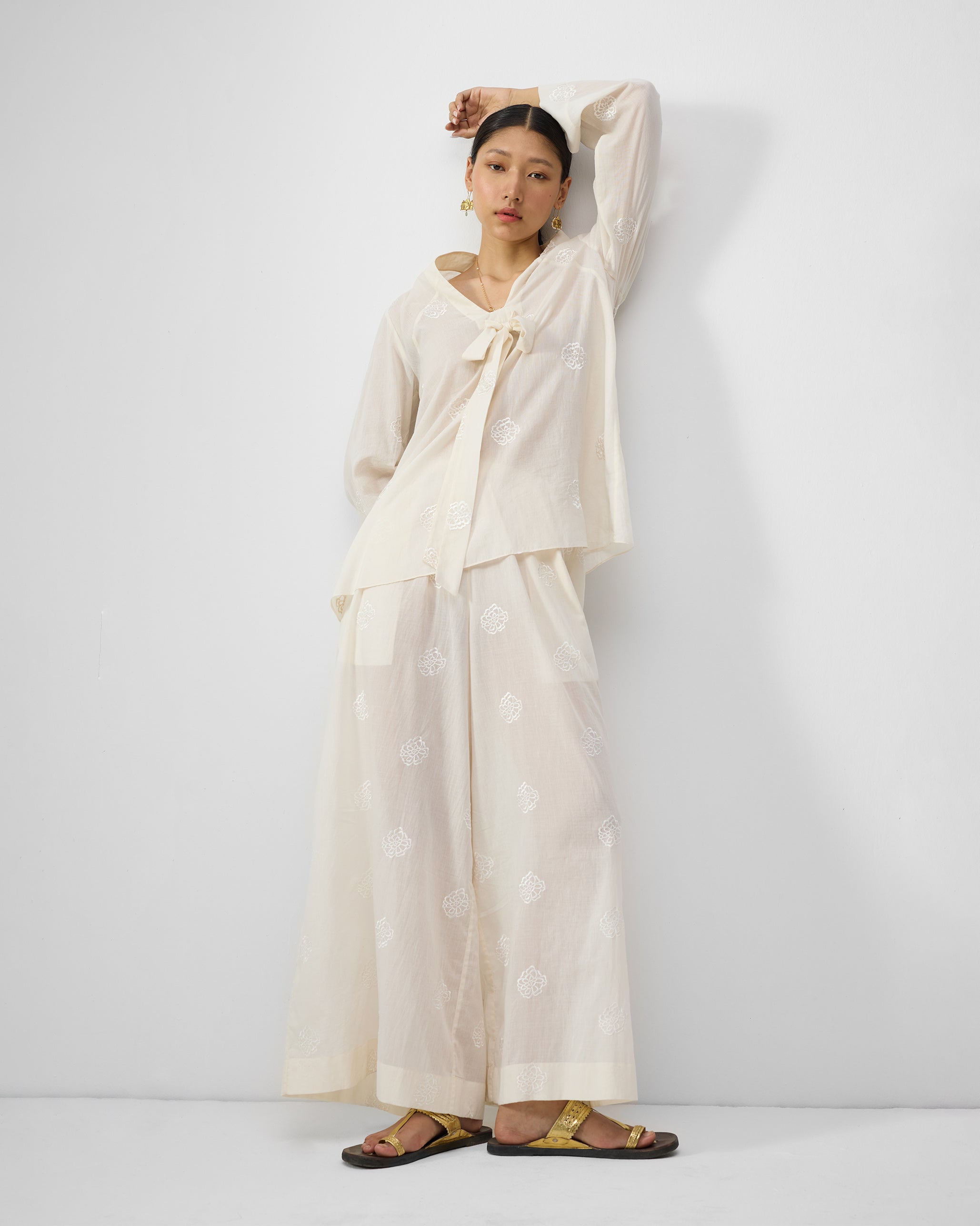 The Necktie Set - Ivory Embroidered