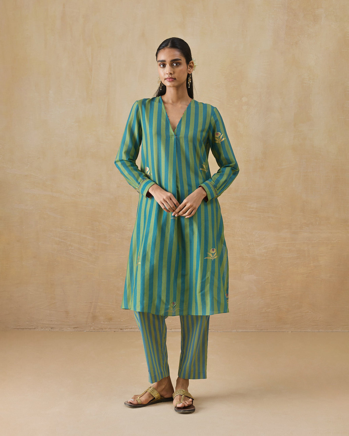 The Front Pleated Kurta Set
