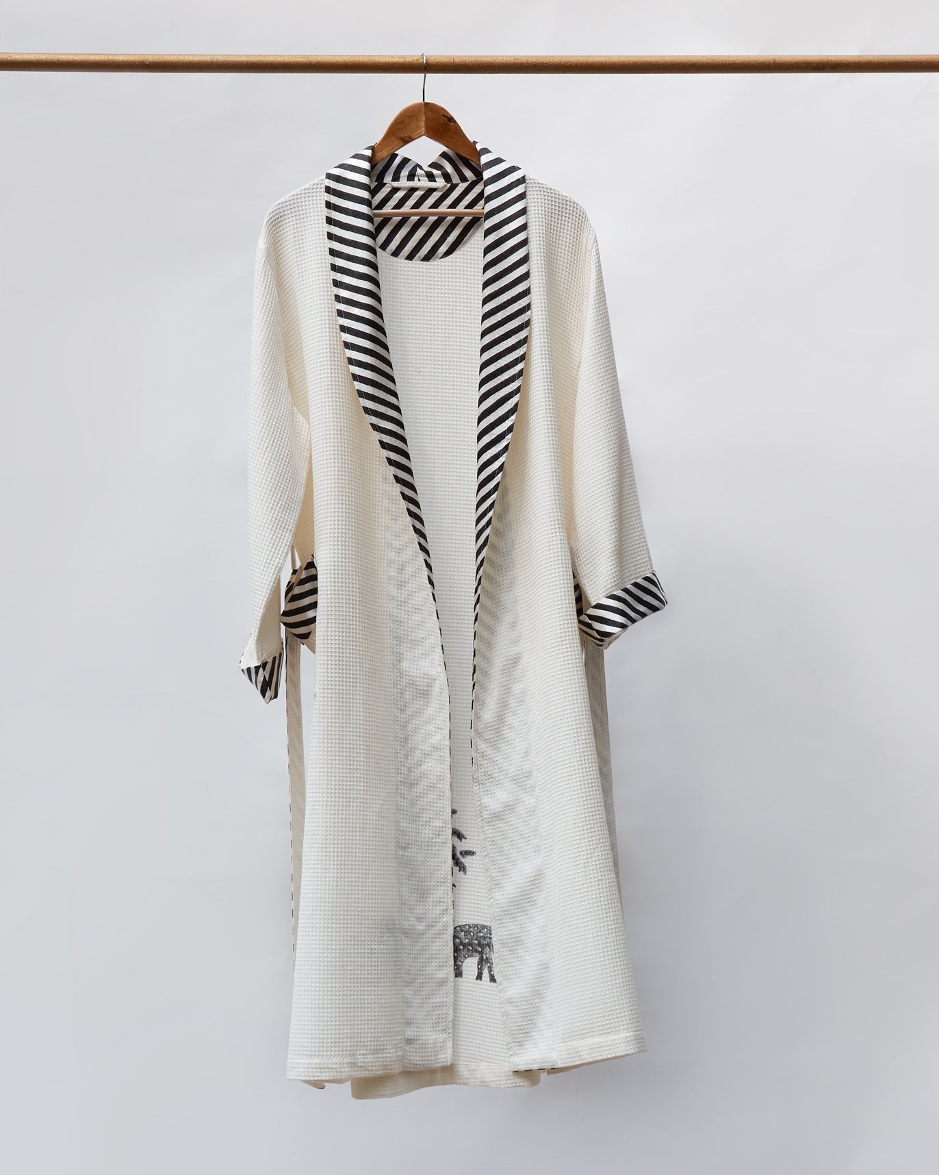 Ele Palm Dressing Robe