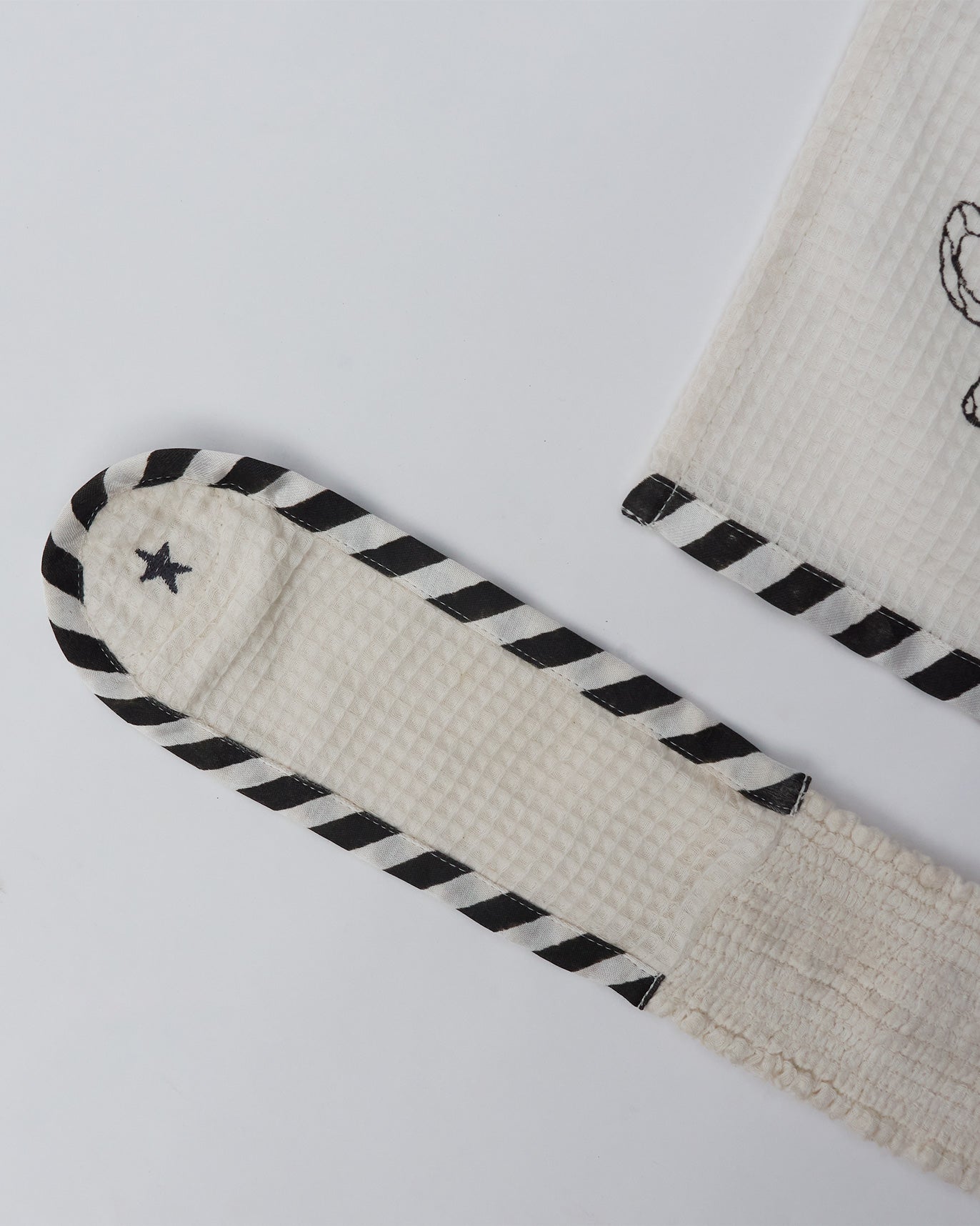 Ele Palm Retreat Set