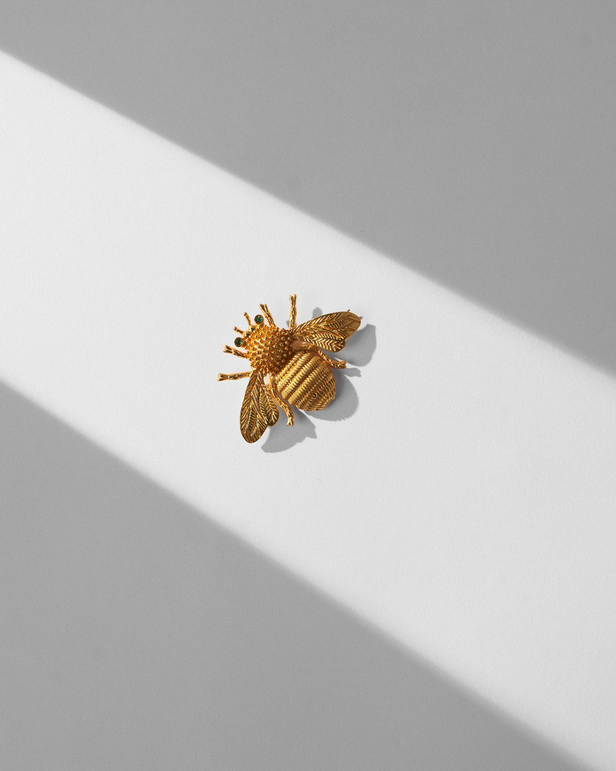 Bee Brooch - Gold