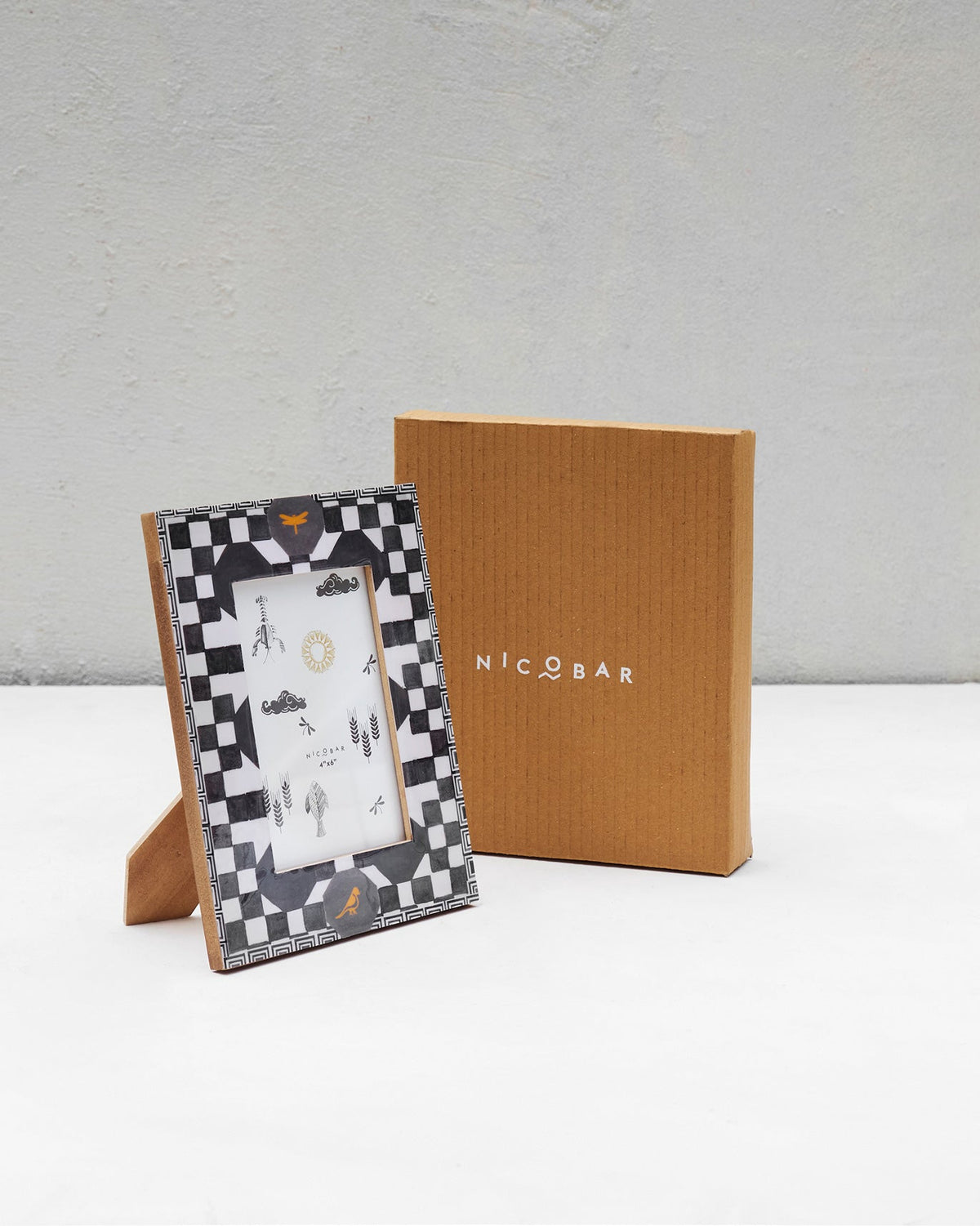 Nusa Photo Frame