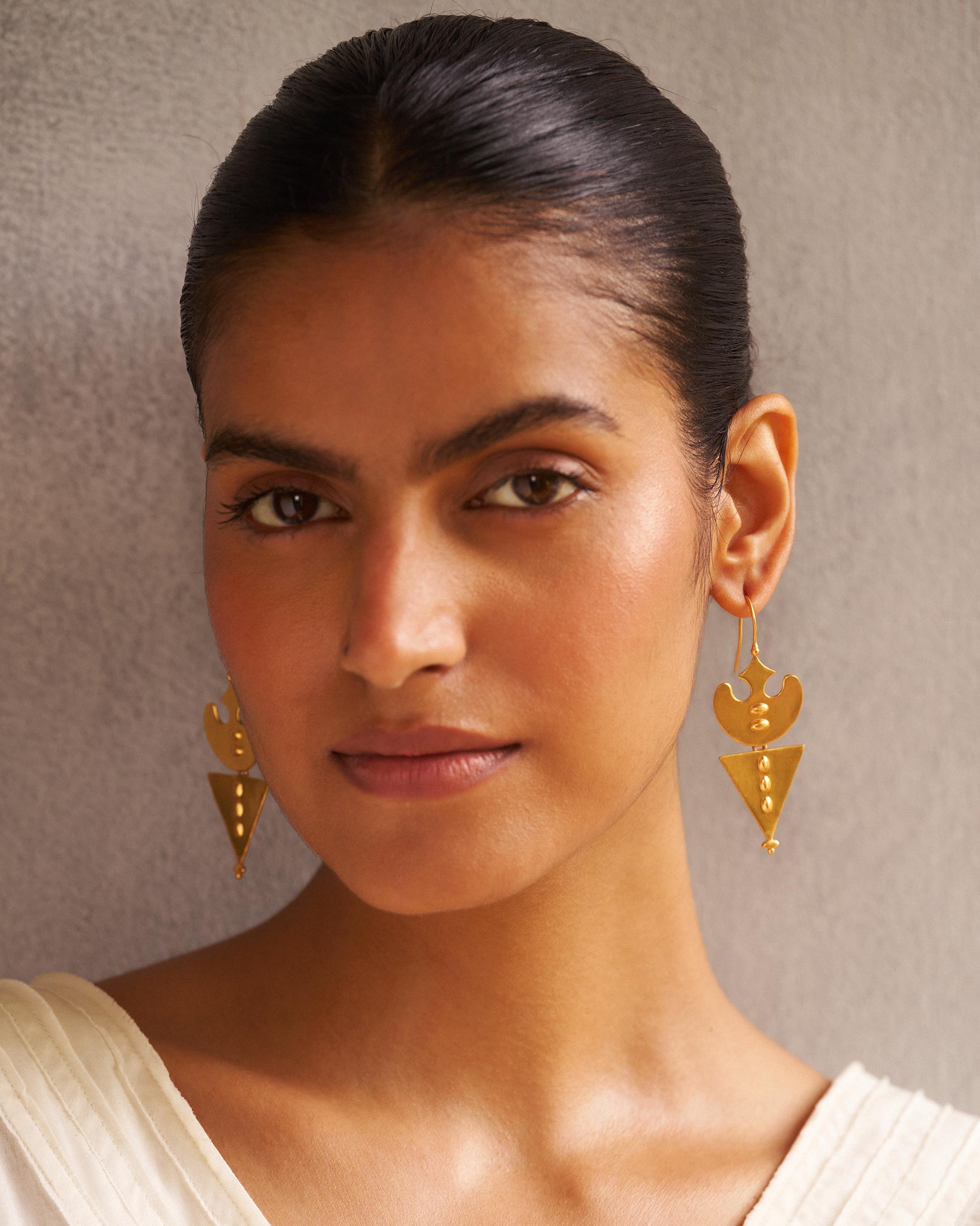 Lama Earrings - Gold