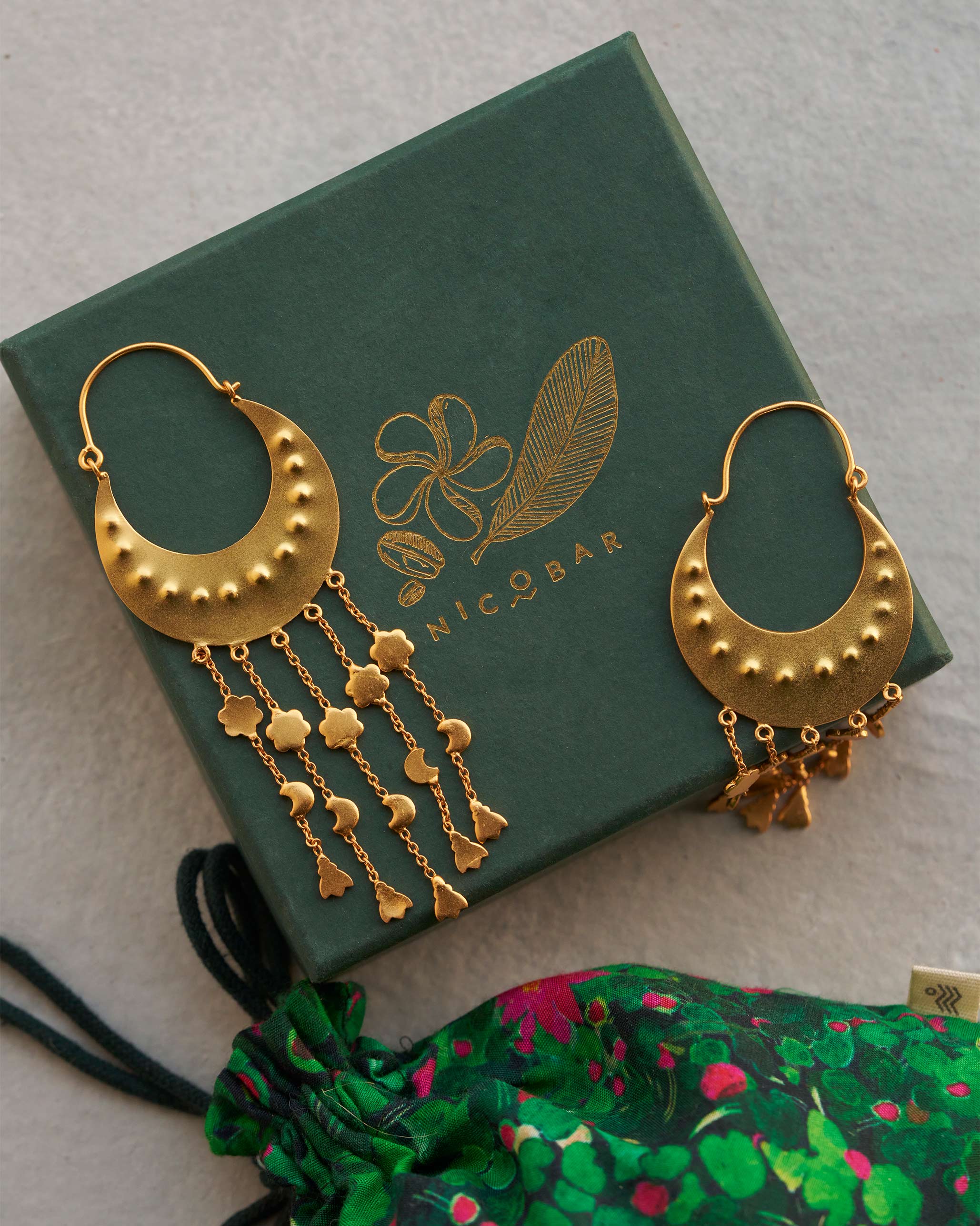Chaand Sitara Earrings - Gold