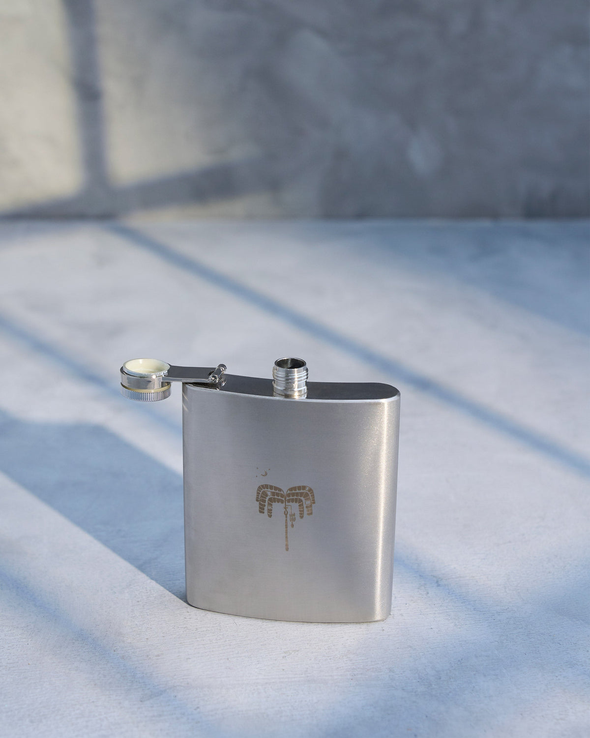 Safari Flask with its cap removed, showing the screw top.