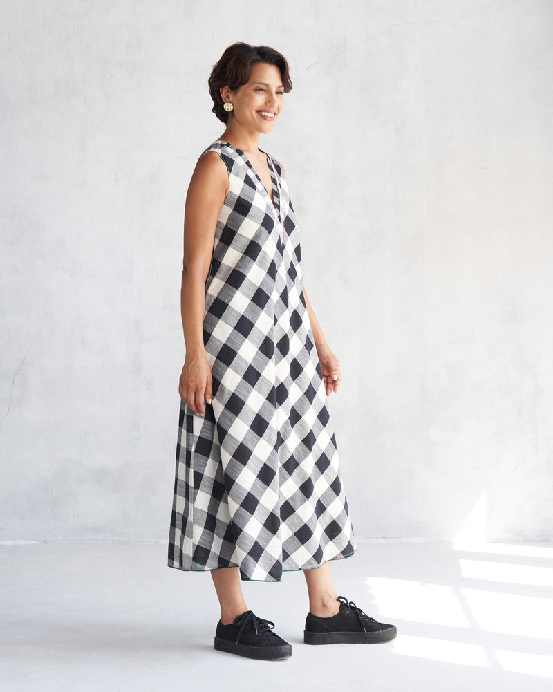 Checkered V-Neck Dress - Black & Ivory