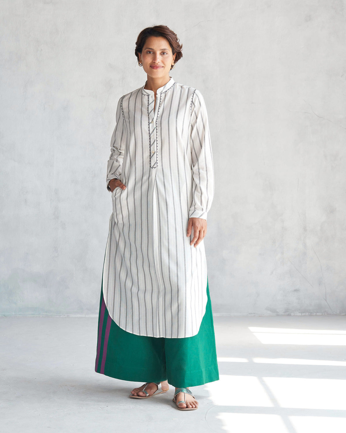 Basic Long Length Kurta - Ivory & Black