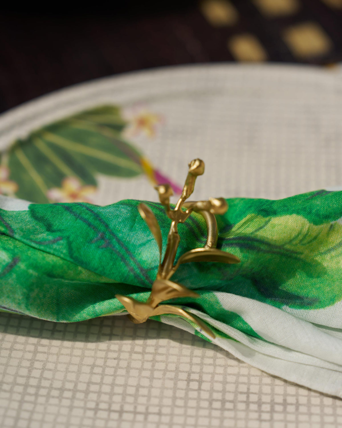 Clove Napkin Rings beside a kraft Nicobar box.