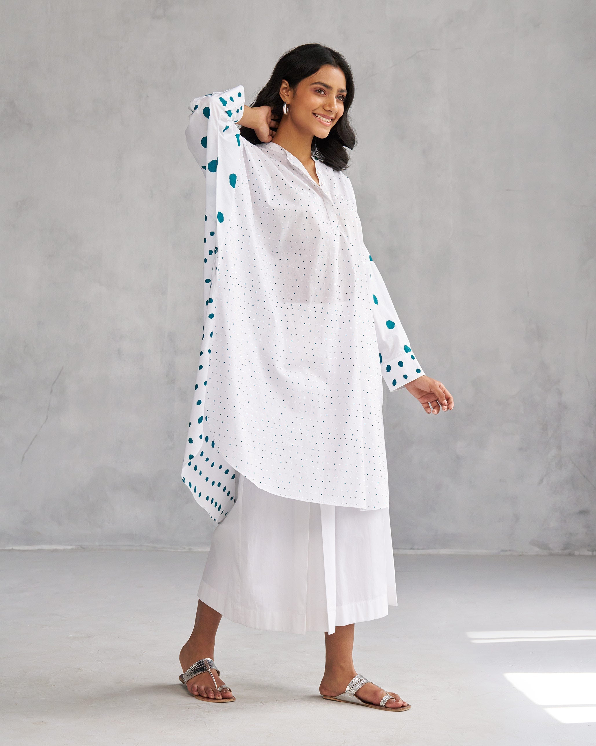 Lazy Sunday Tunic - White & Teal Tssxnb