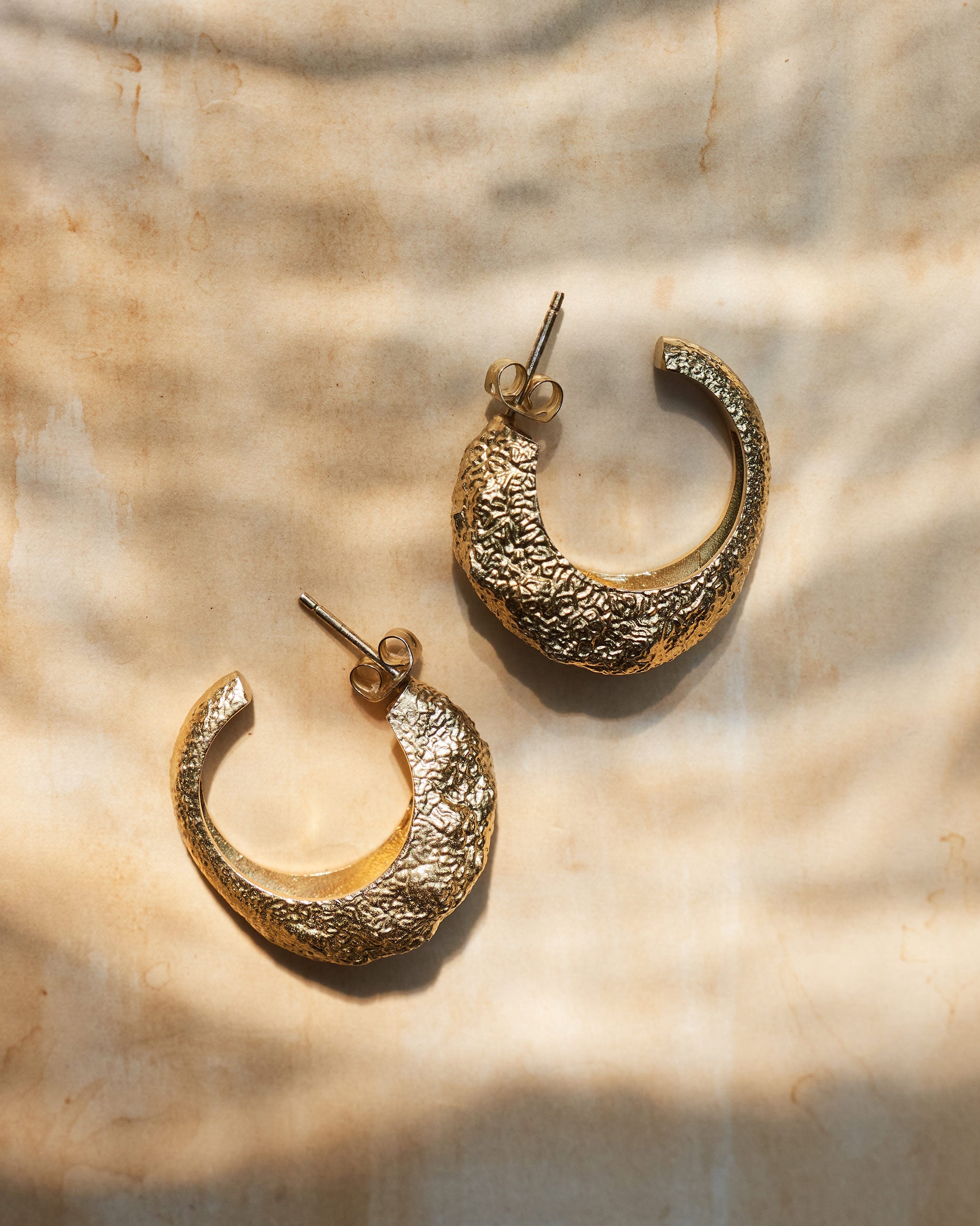 Shoreline Earrings - Brass