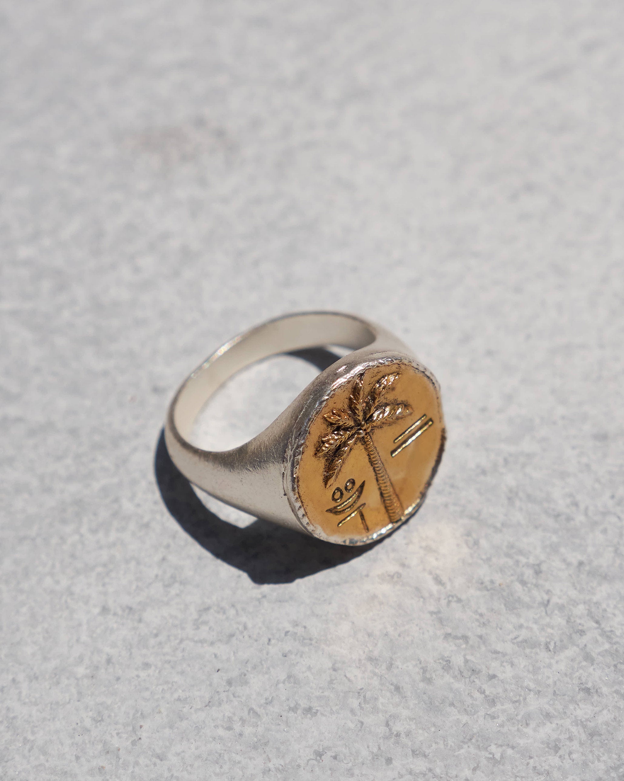 Coco Palm Signet Ring - Gold & Silver