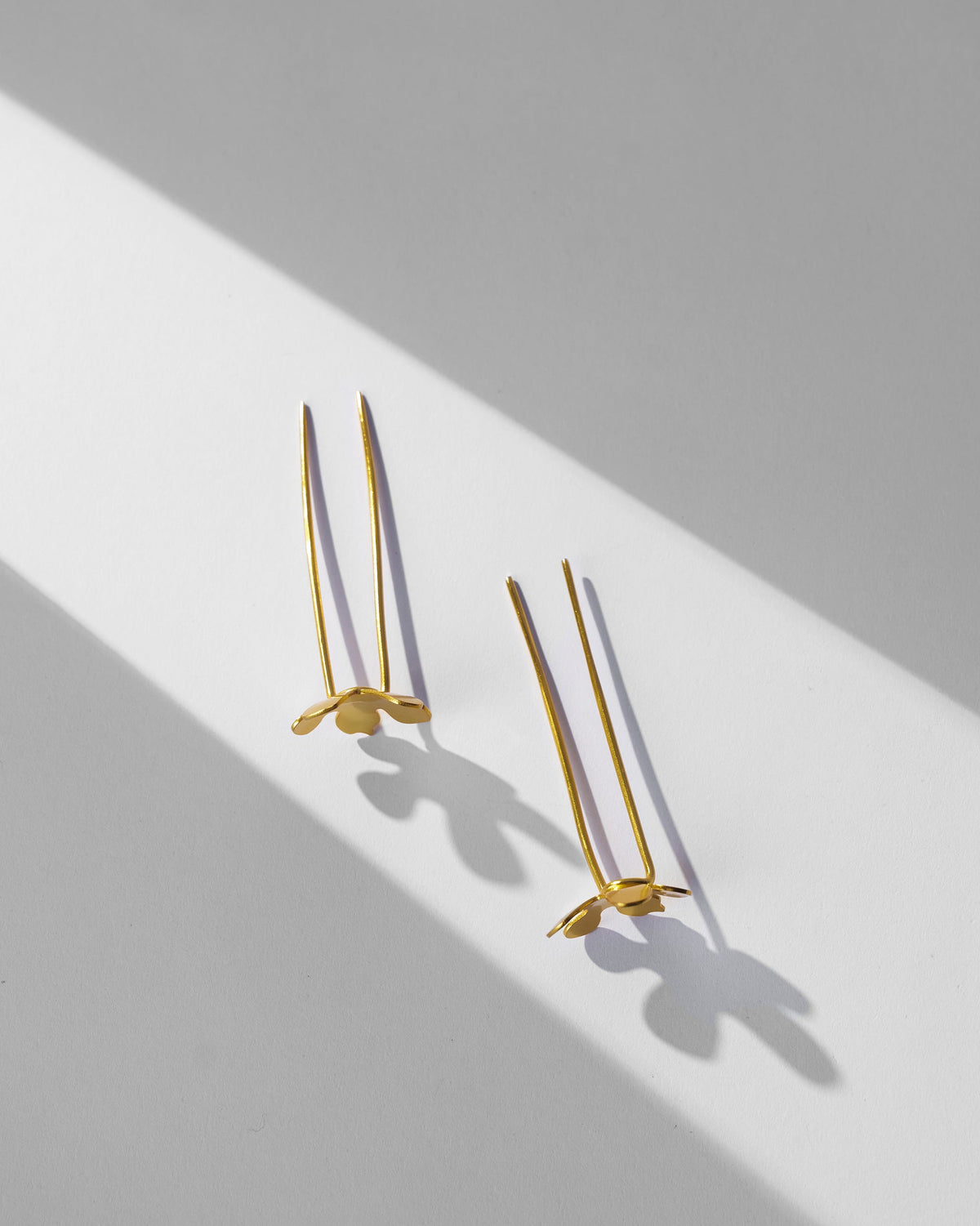 Small Poppy Hairpins - Gold