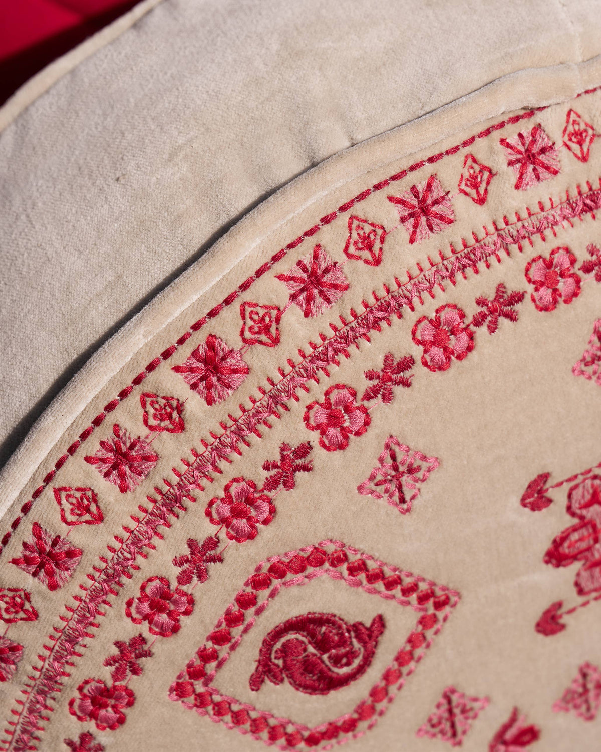 Berber Round Cushion Cover (Beige)