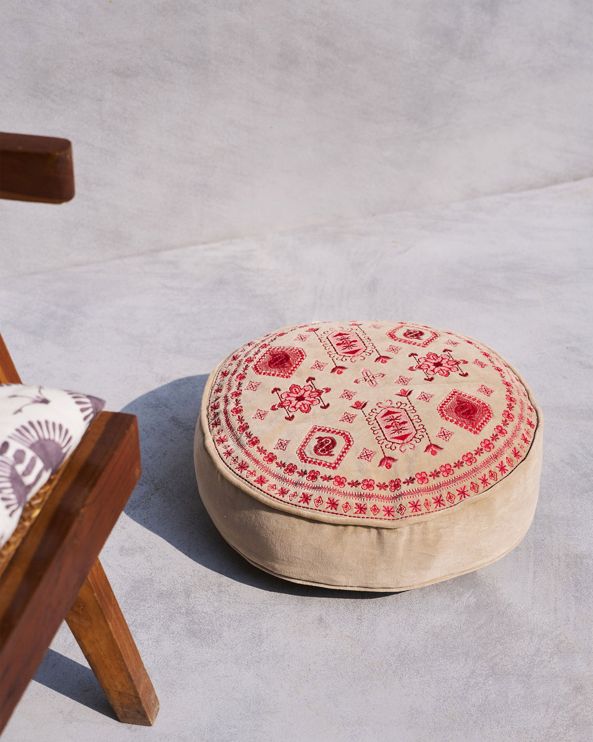 Berber Round Cushion Cover (Beige)