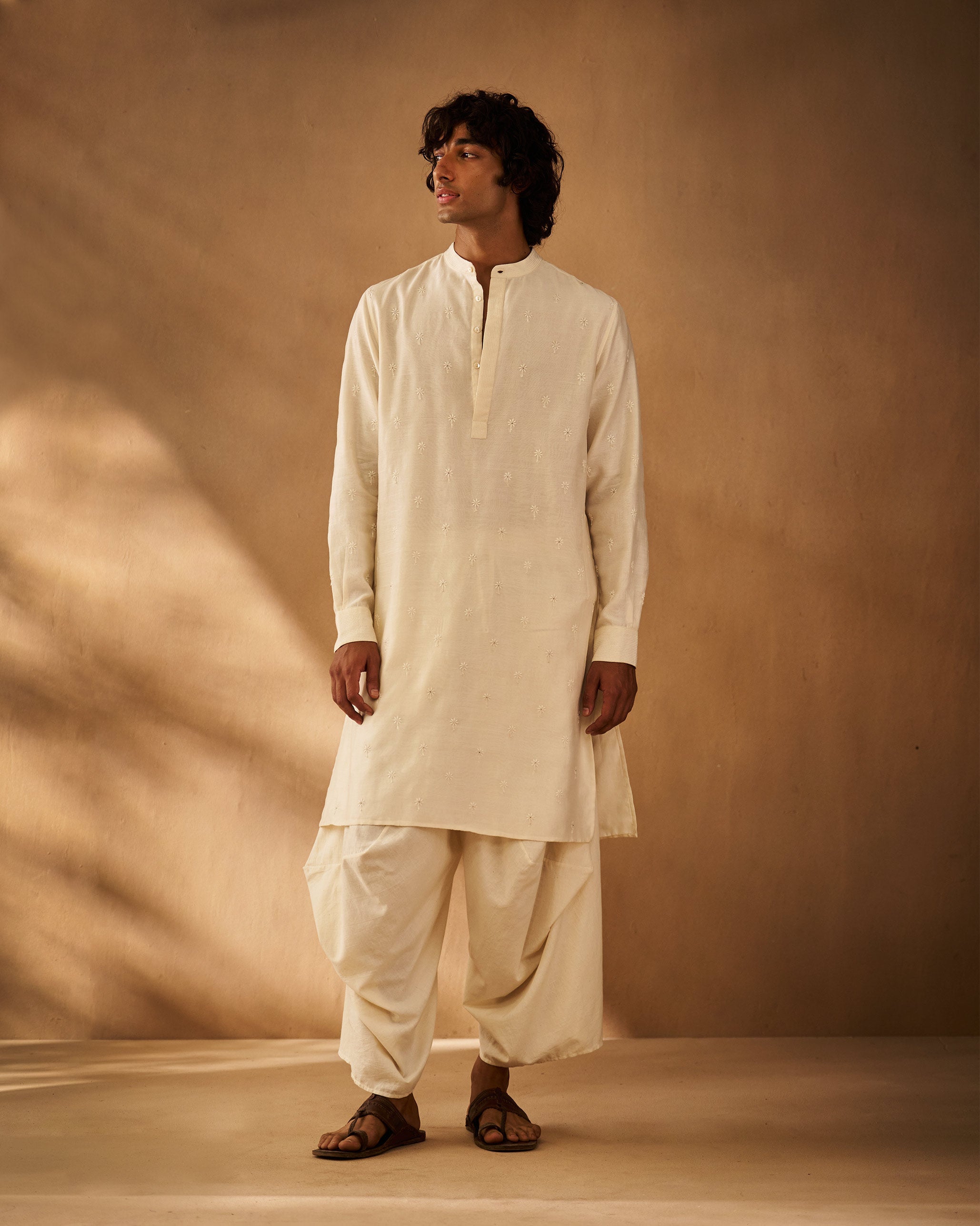 Awadh Kurta - Ivory Chikankari