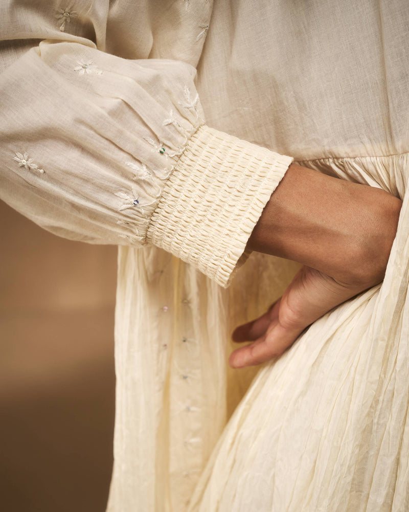 Taabir Top - Ivory Chikankari