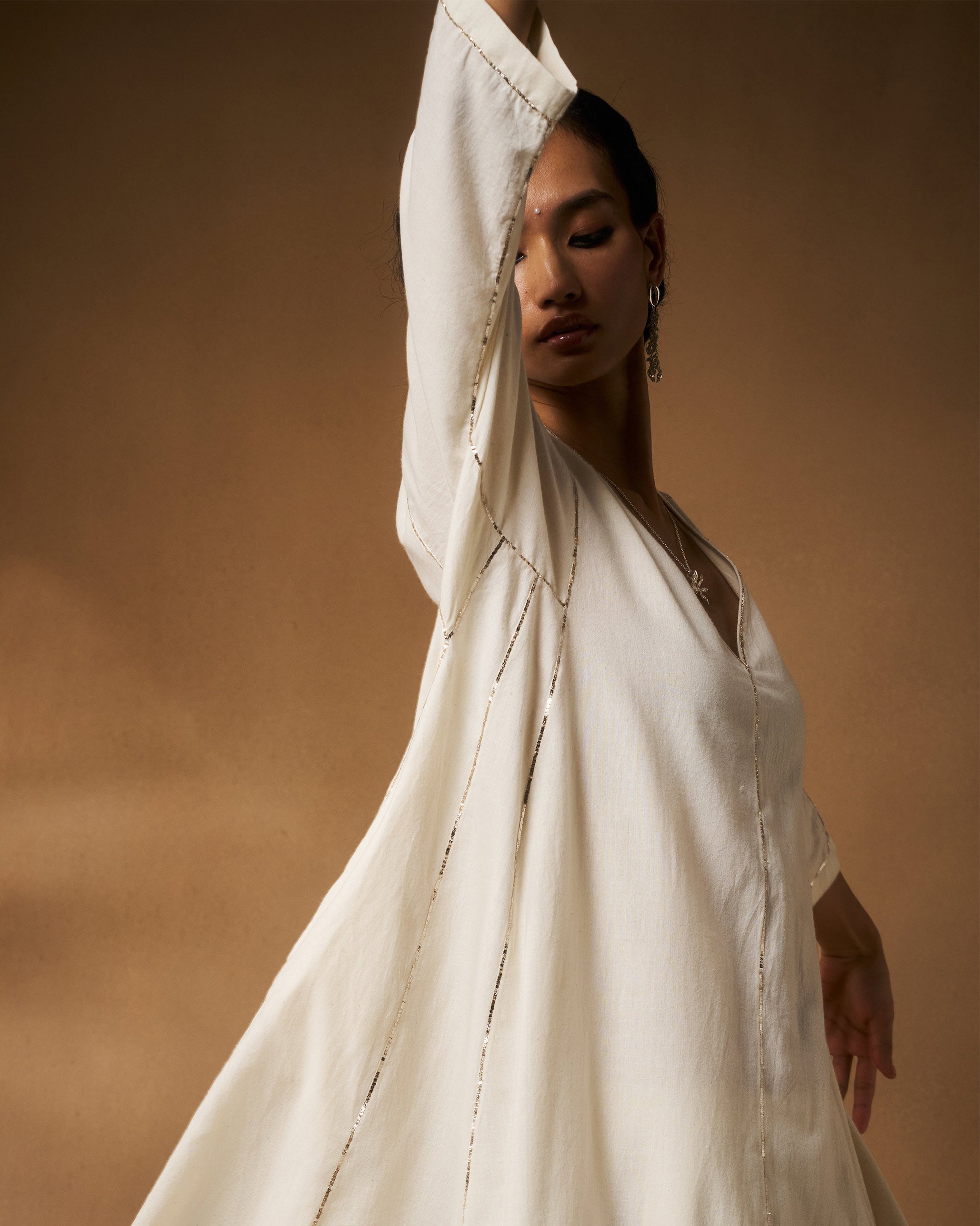 Aheli Kurta - Ivory Hand Embroidered