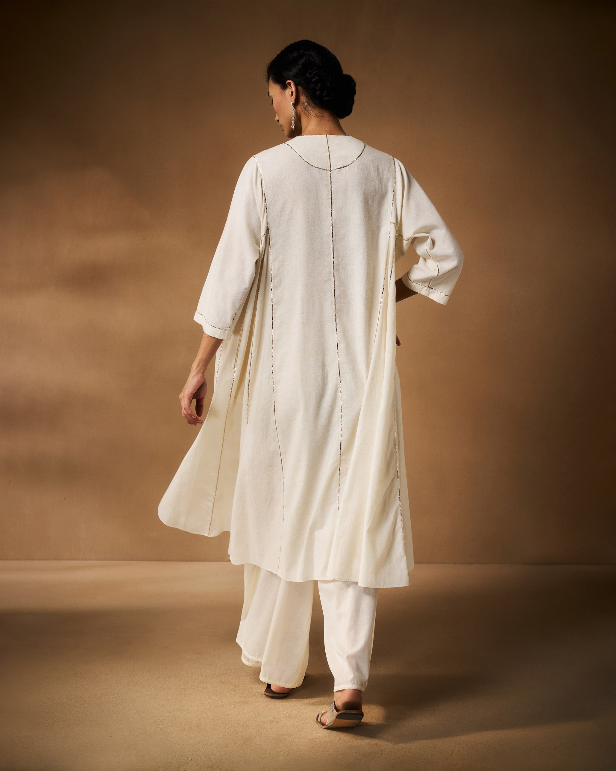 Aheli Kurta - Ivory Hand Embroidered