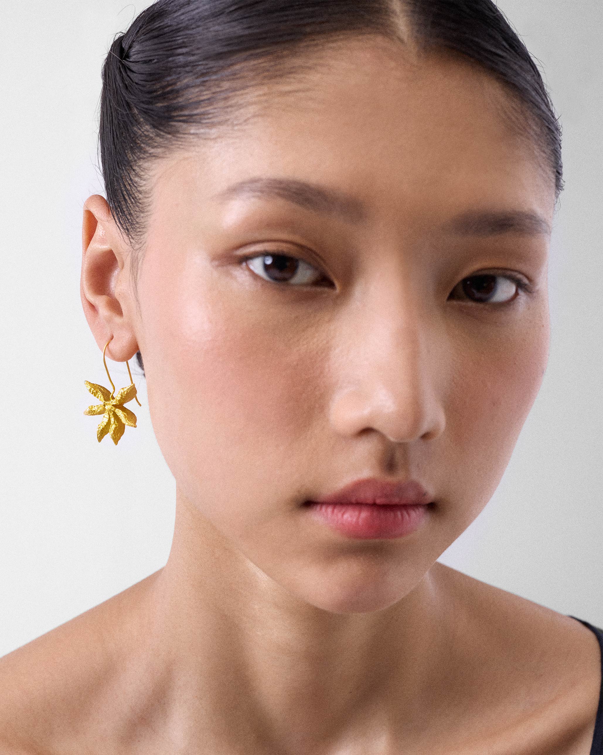 Star Anise Dangle Earrings - Gold