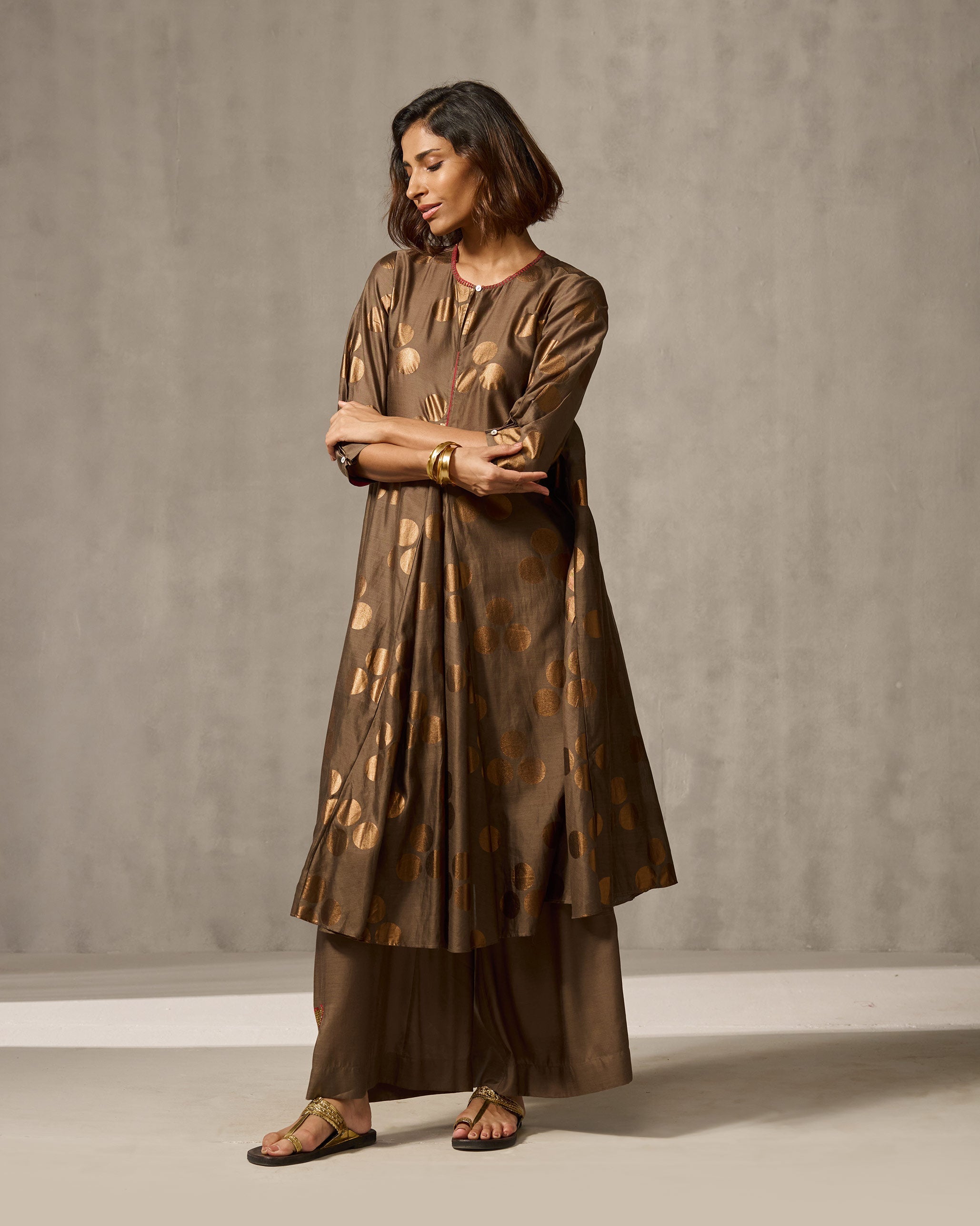 Sara Kurta - Oak Brown Foil Print