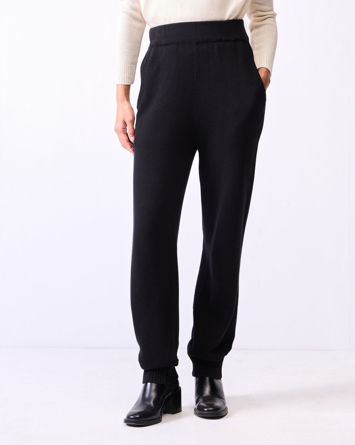 Pull-on Pants - Black