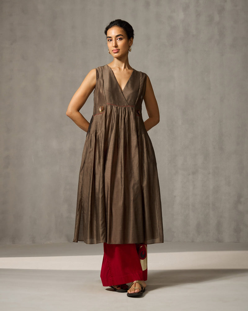 Iqra Kurta - Oak Brown