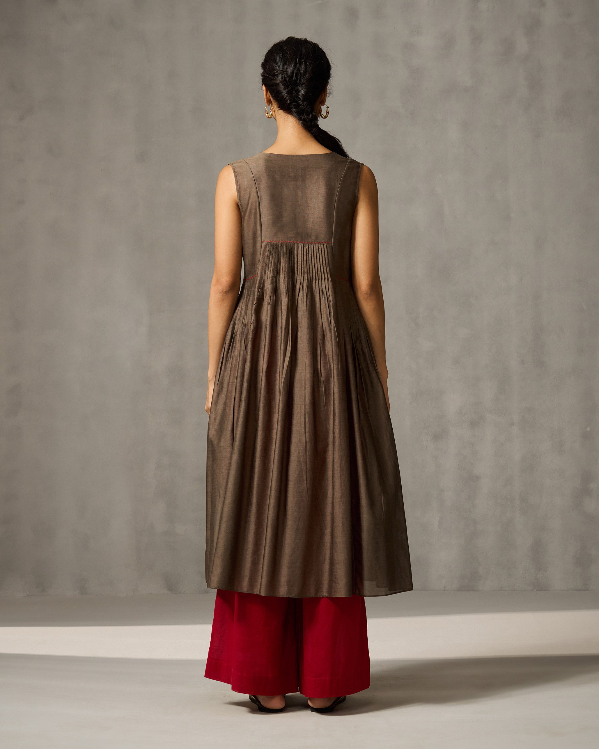 Iqra Kurta - Oak Brown